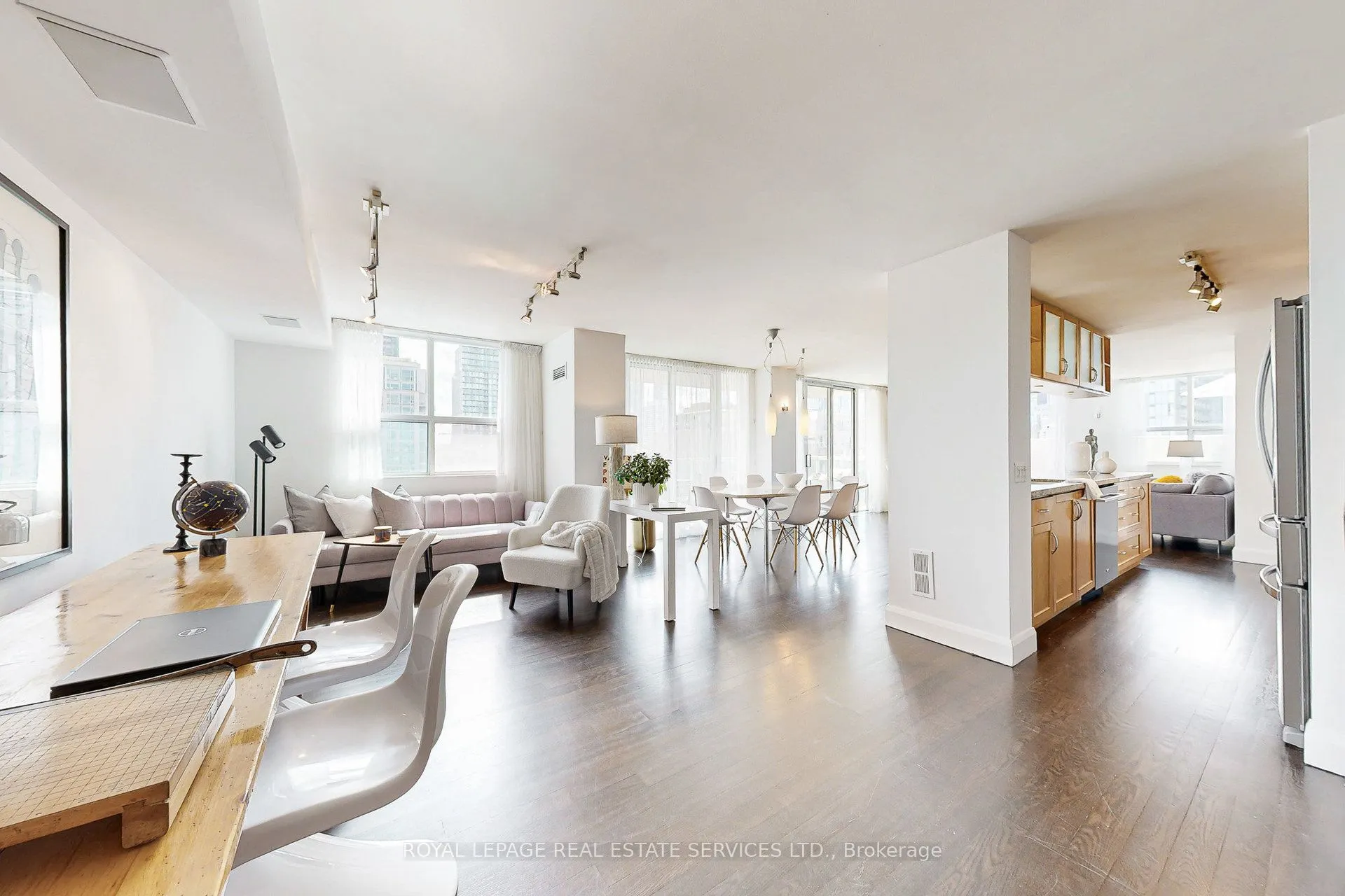 313 Richmond Street E, #1061