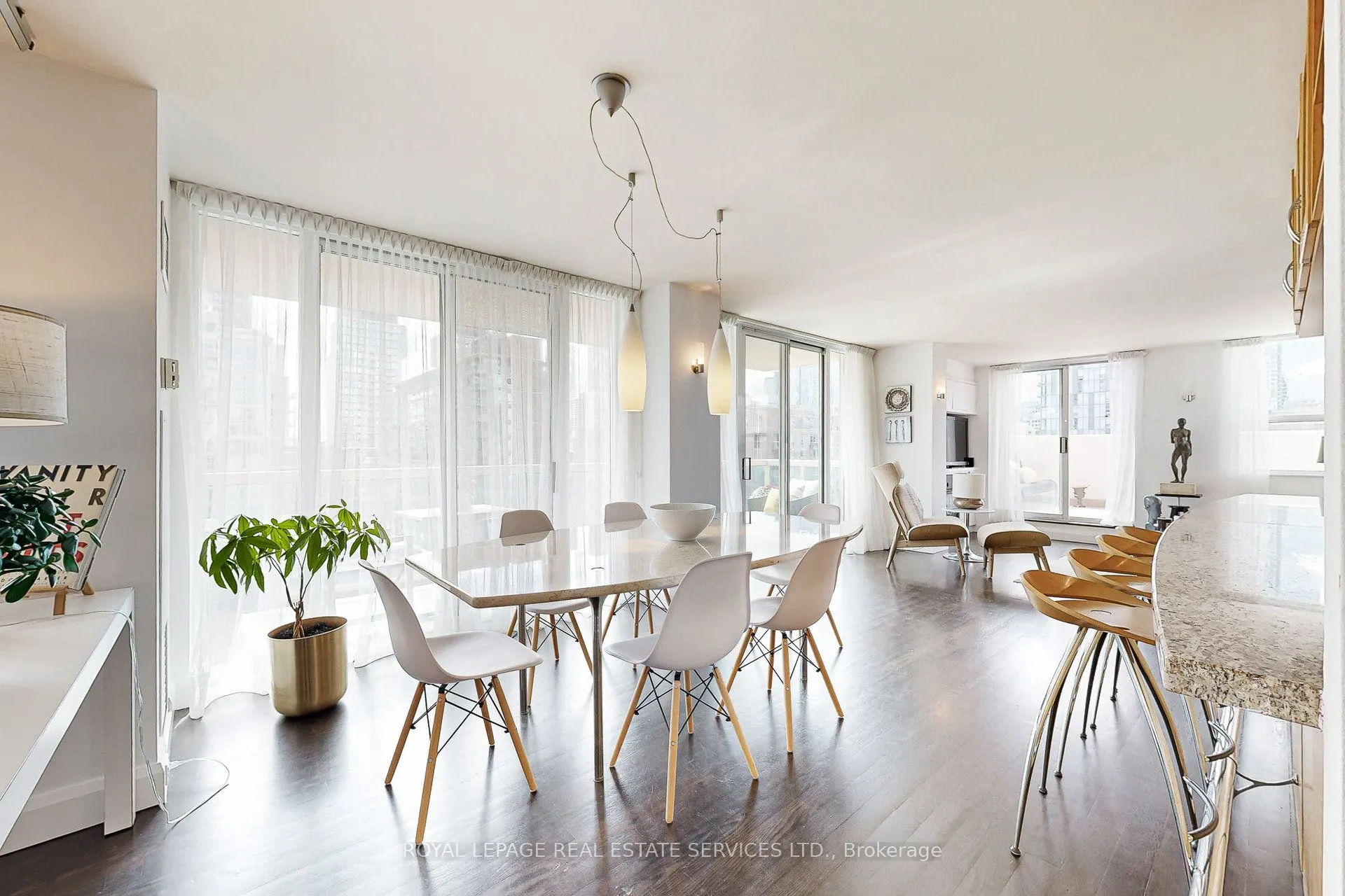 313 Richmond Street E, #1061