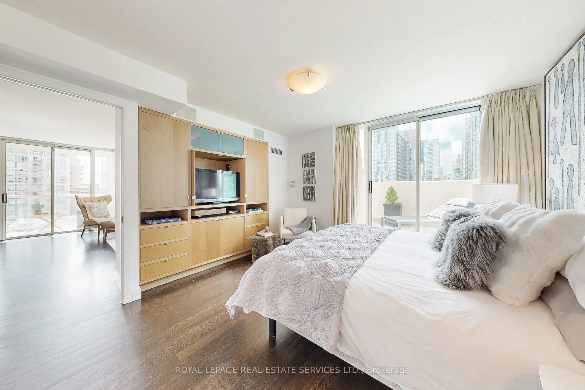 313 Richmond Street E, #1061