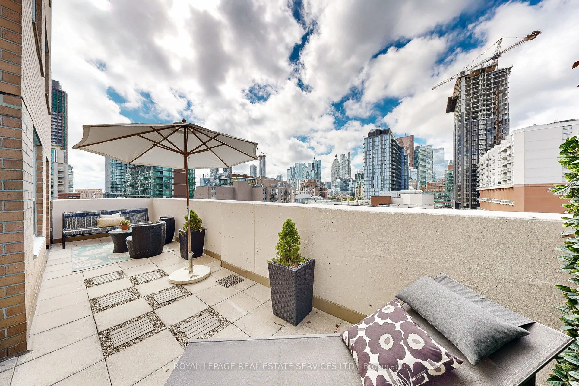 313 Richmond Street E, #1061