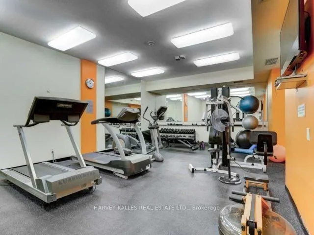 901 Queen Street W, #105