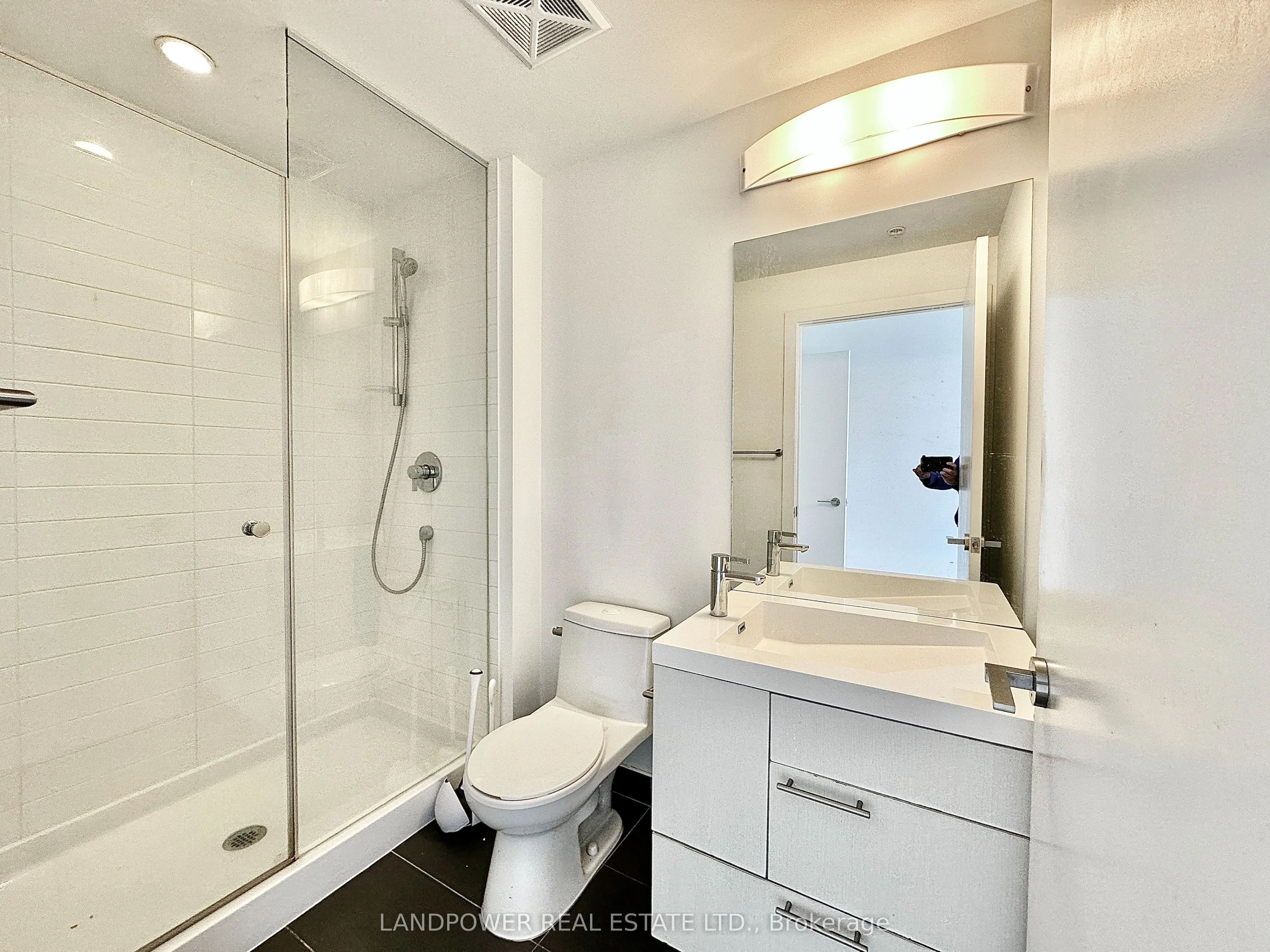 30 Nelson Street, #3706