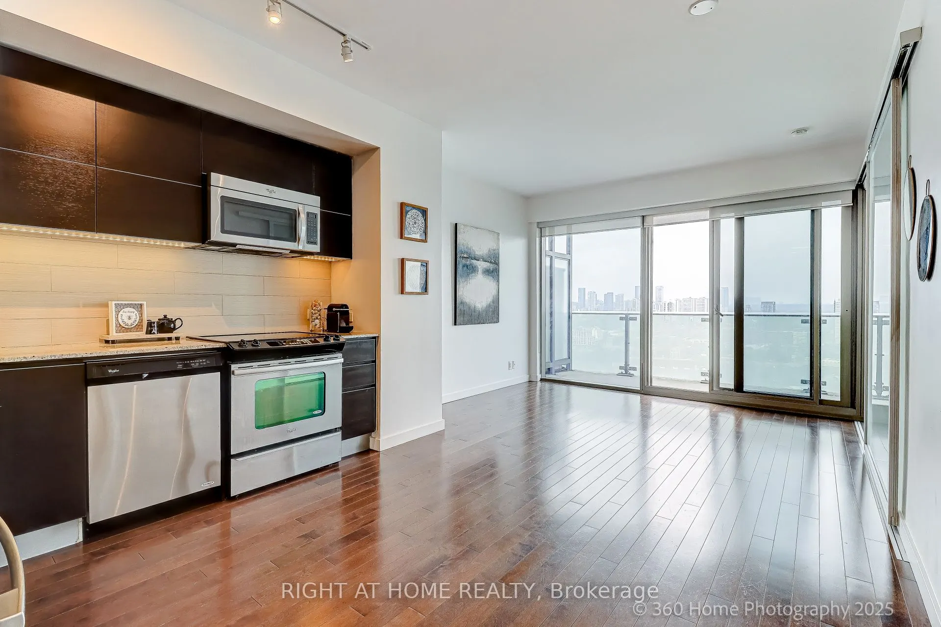 390 Cherry Street, #2903