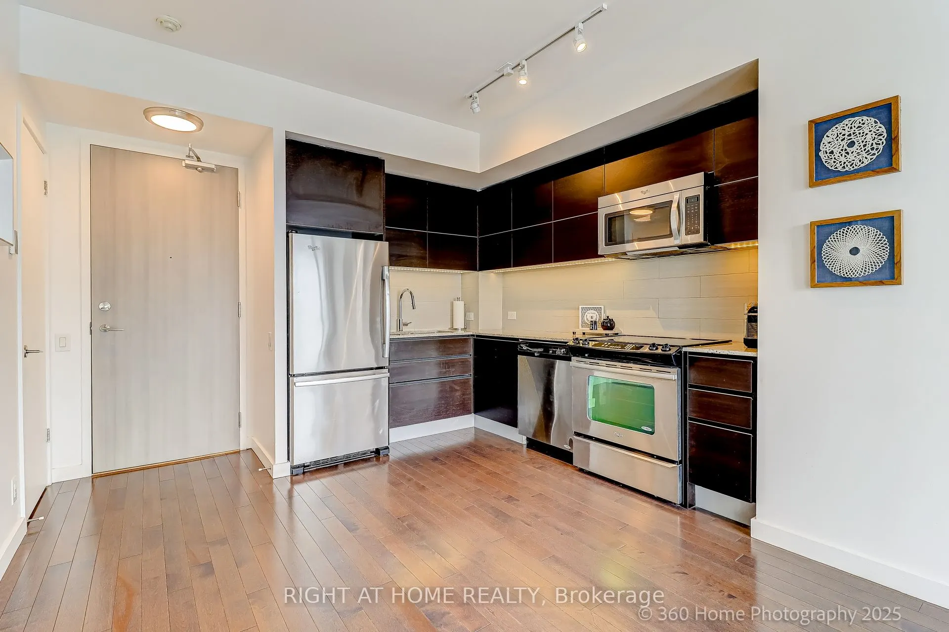 390 Cherry Street, #2903