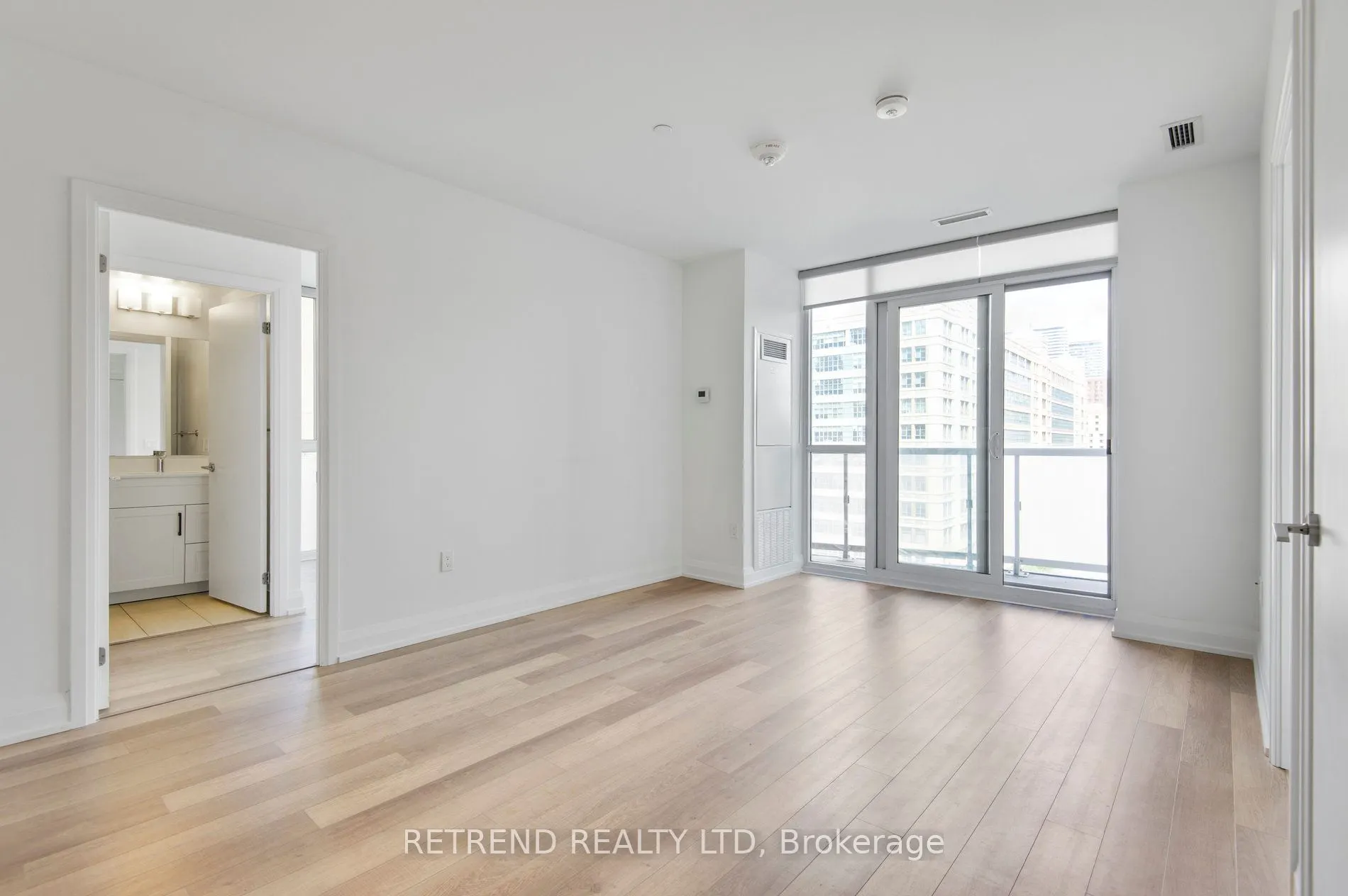 77 Mutual Street, #908