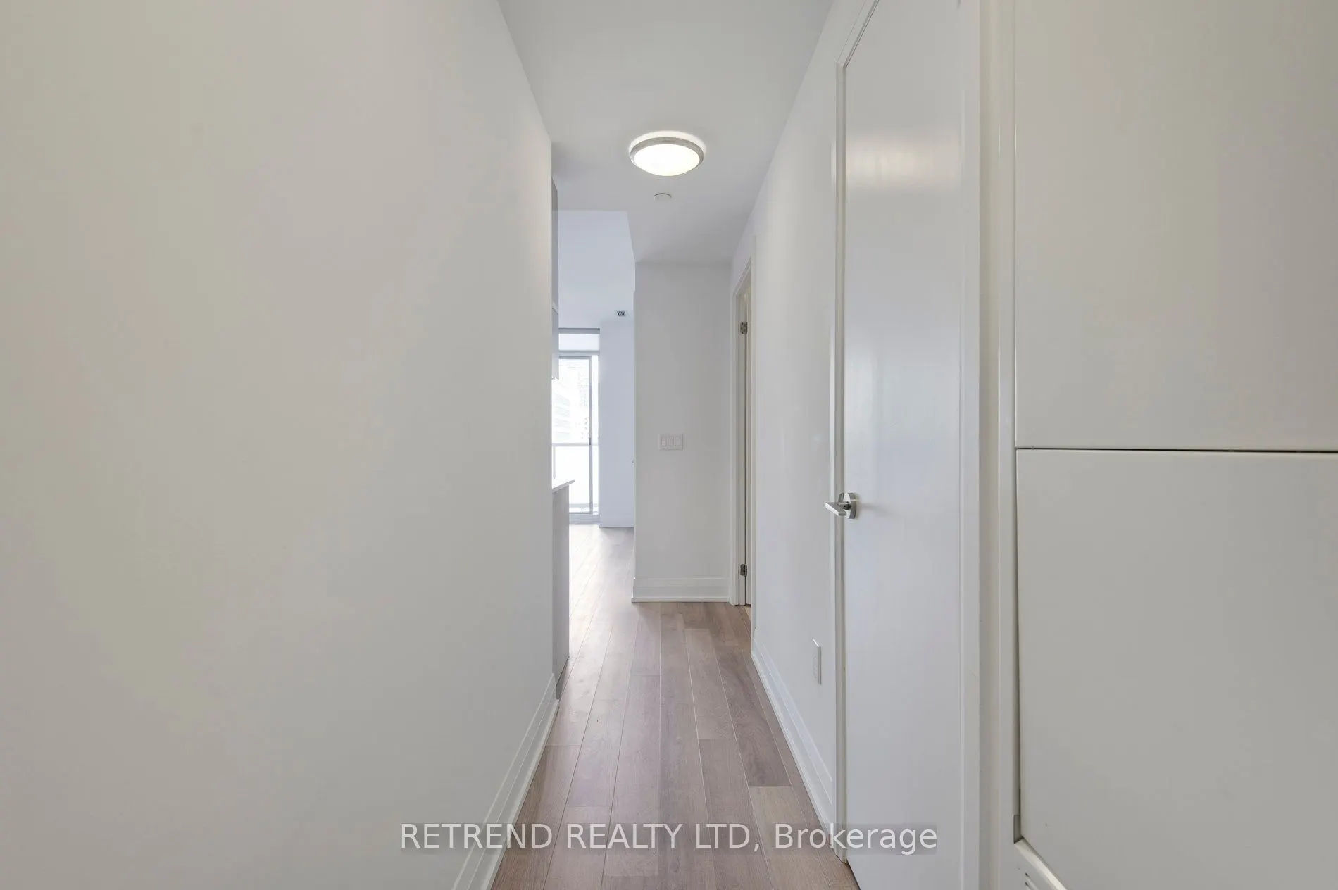 77 Mutual Street, #908