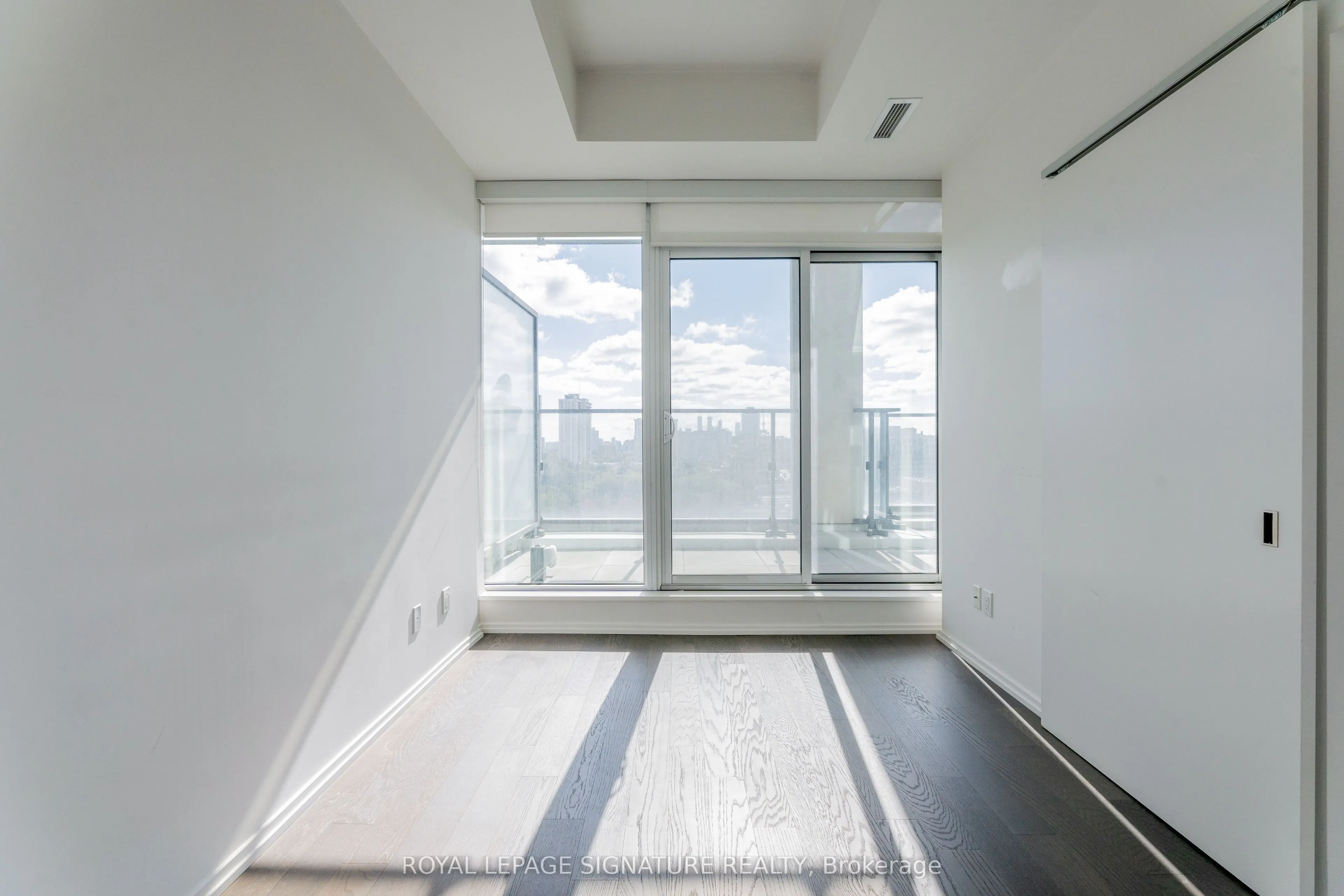 8 Hillsdale Avenue E, #1226
