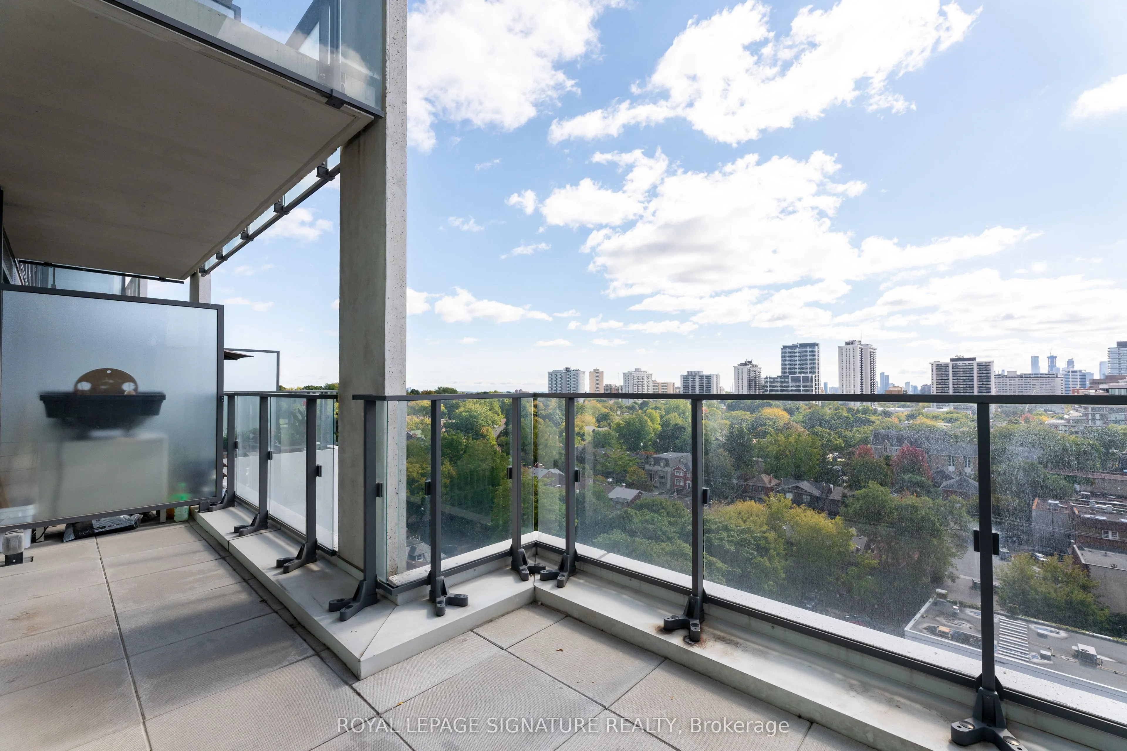 8 Hillsdale Avenue E, #1226