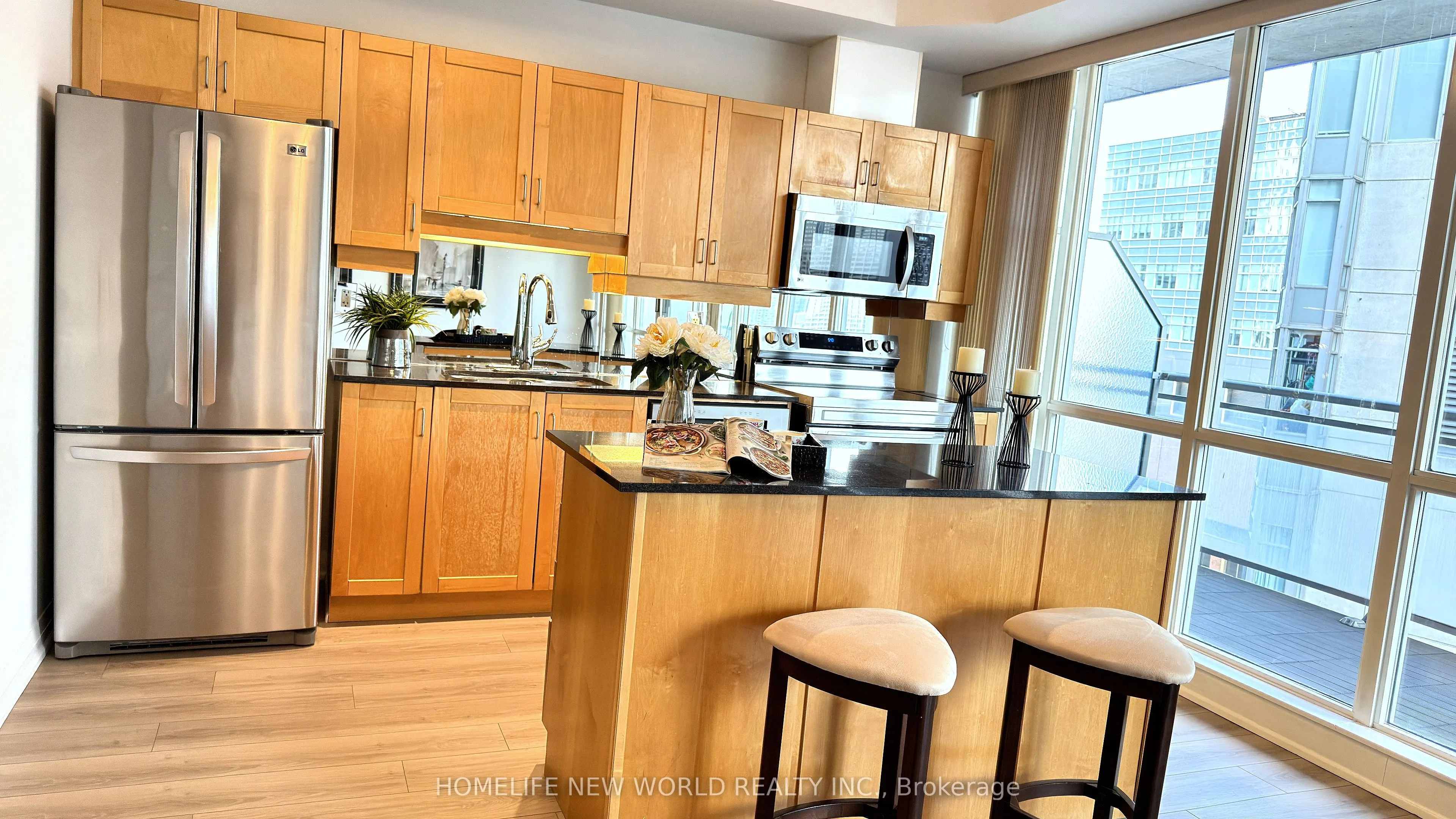 220 Victoria Street, #1806