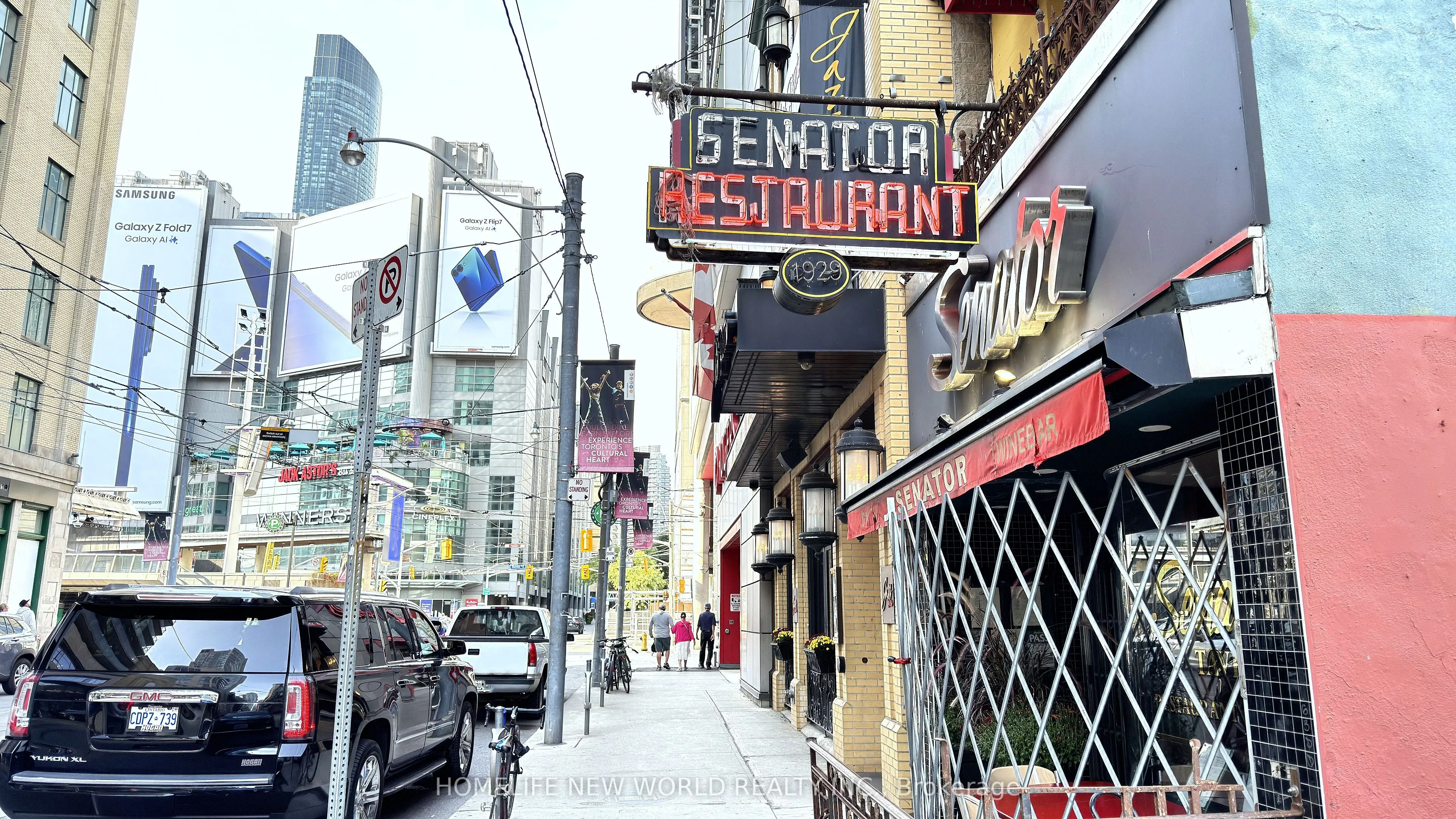 220 Victoria Street, #1806