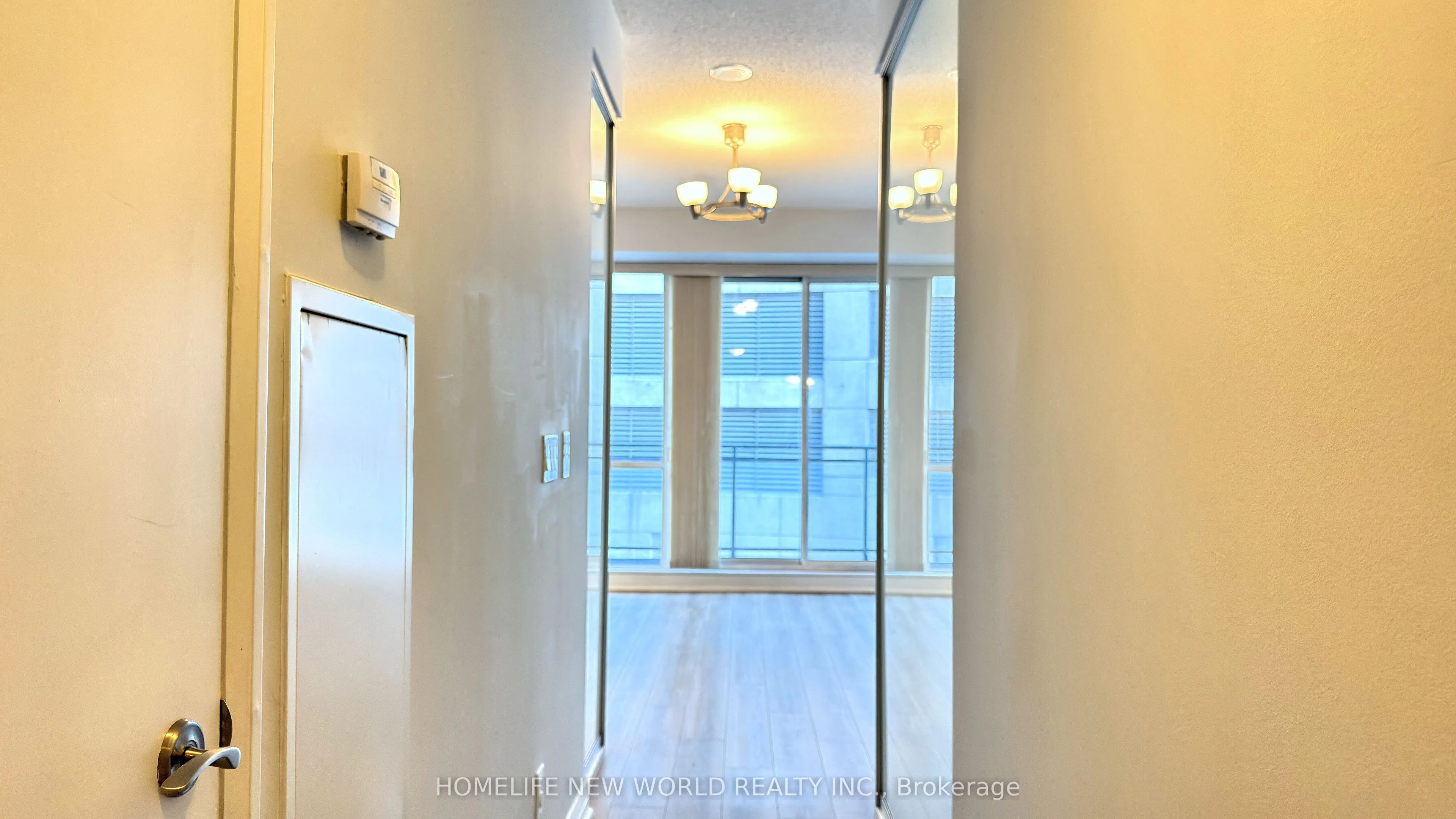 220 Victoria Street, #1806