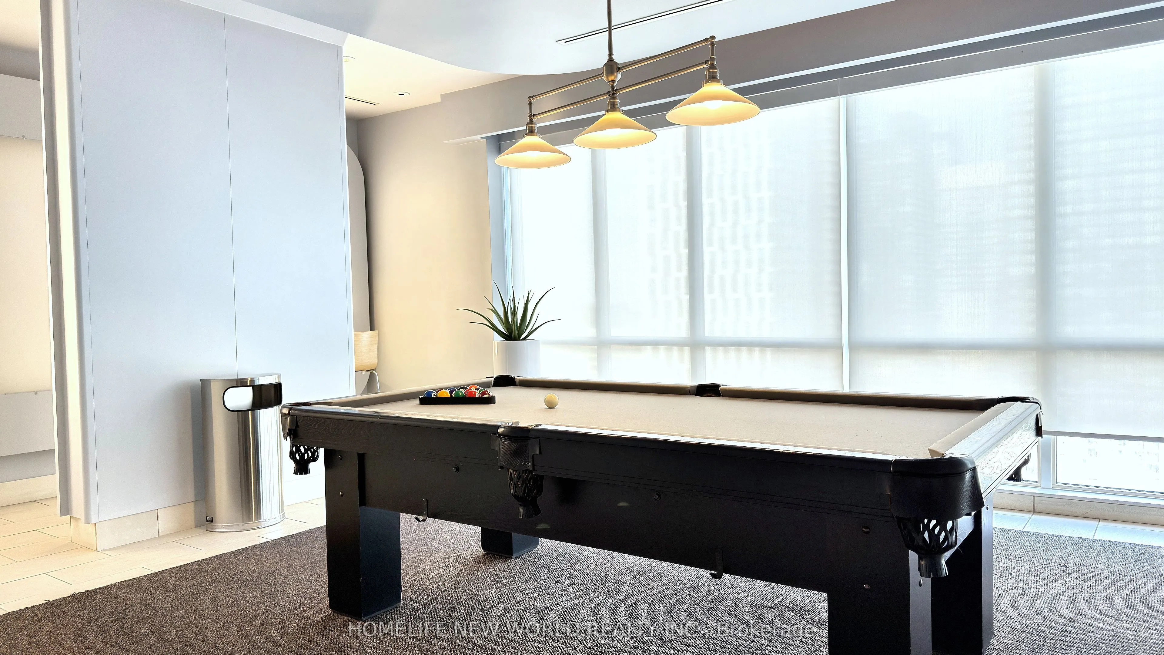 220 Victoria Street, #1806