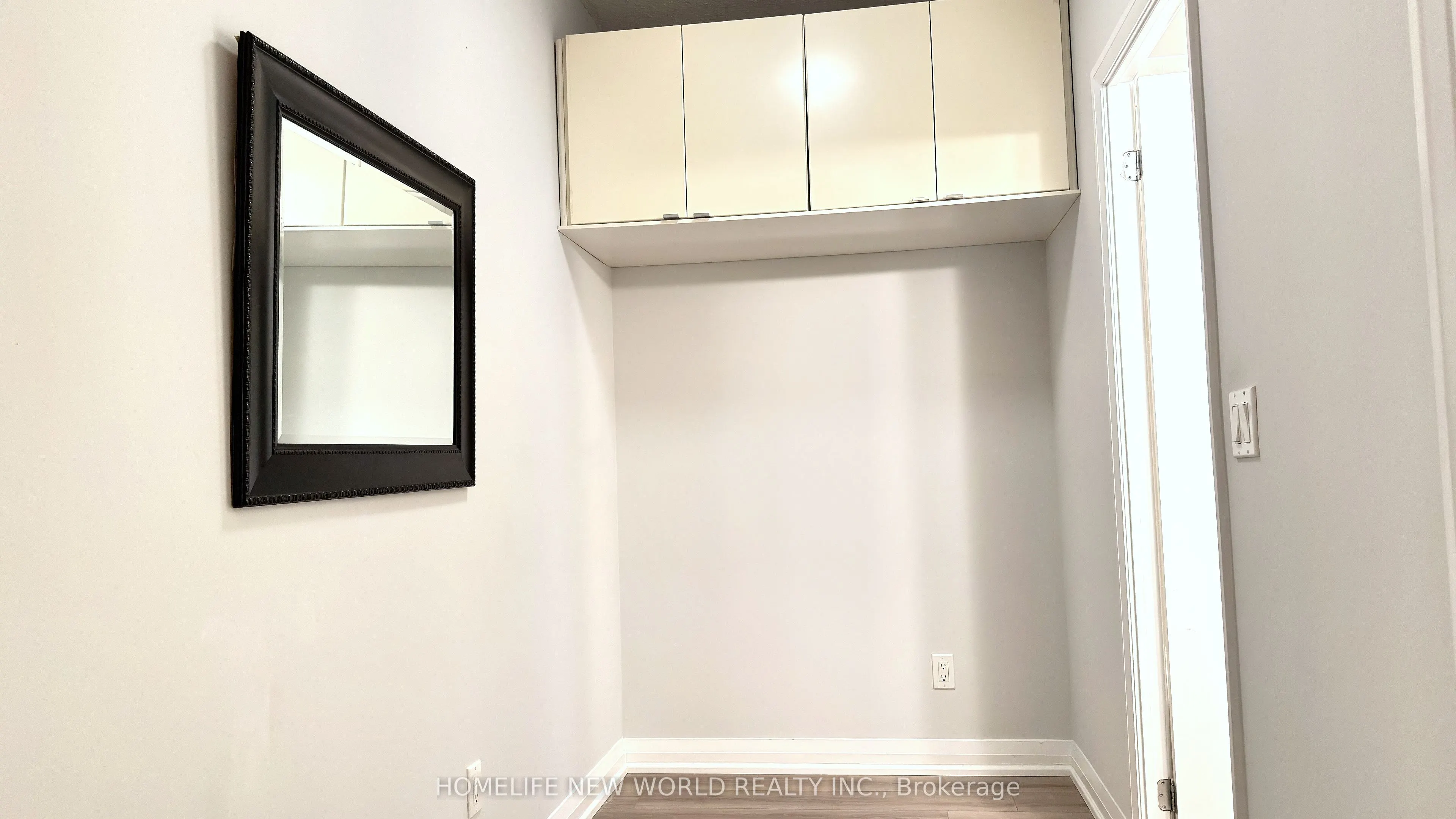 220 Victoria Street, #1806