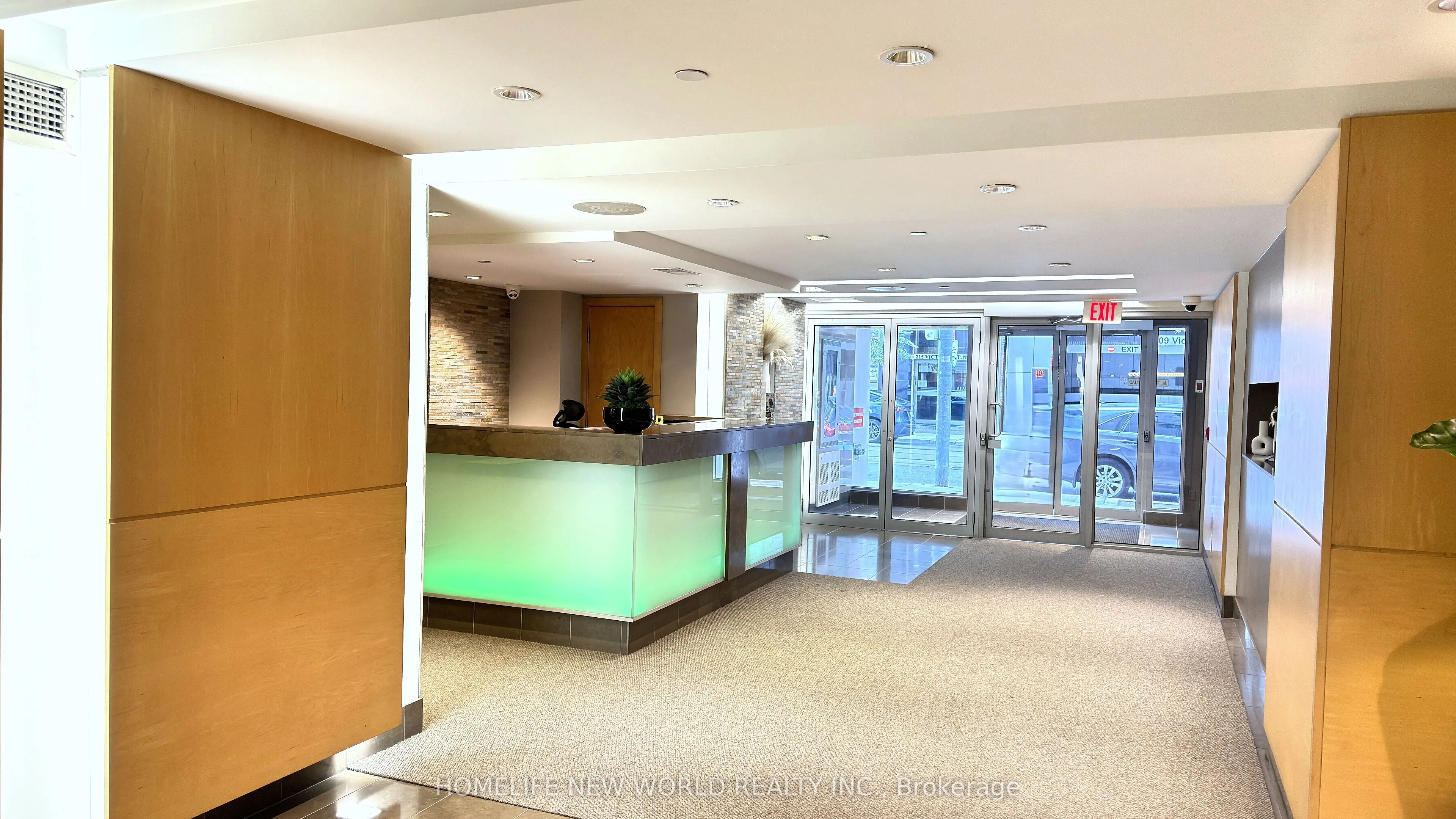 220 Victoria Street, #1806