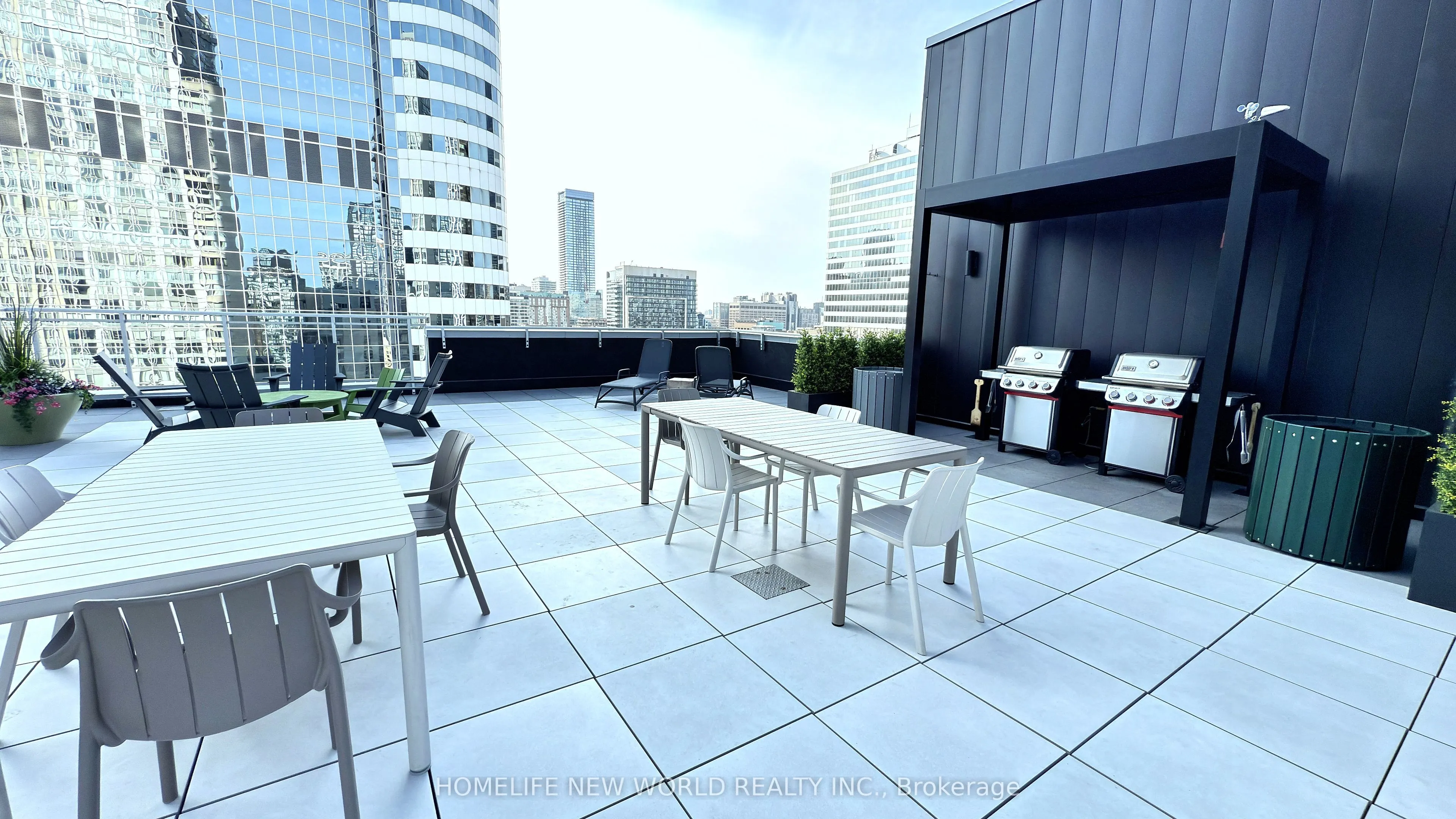220 Victoria Street, #1806