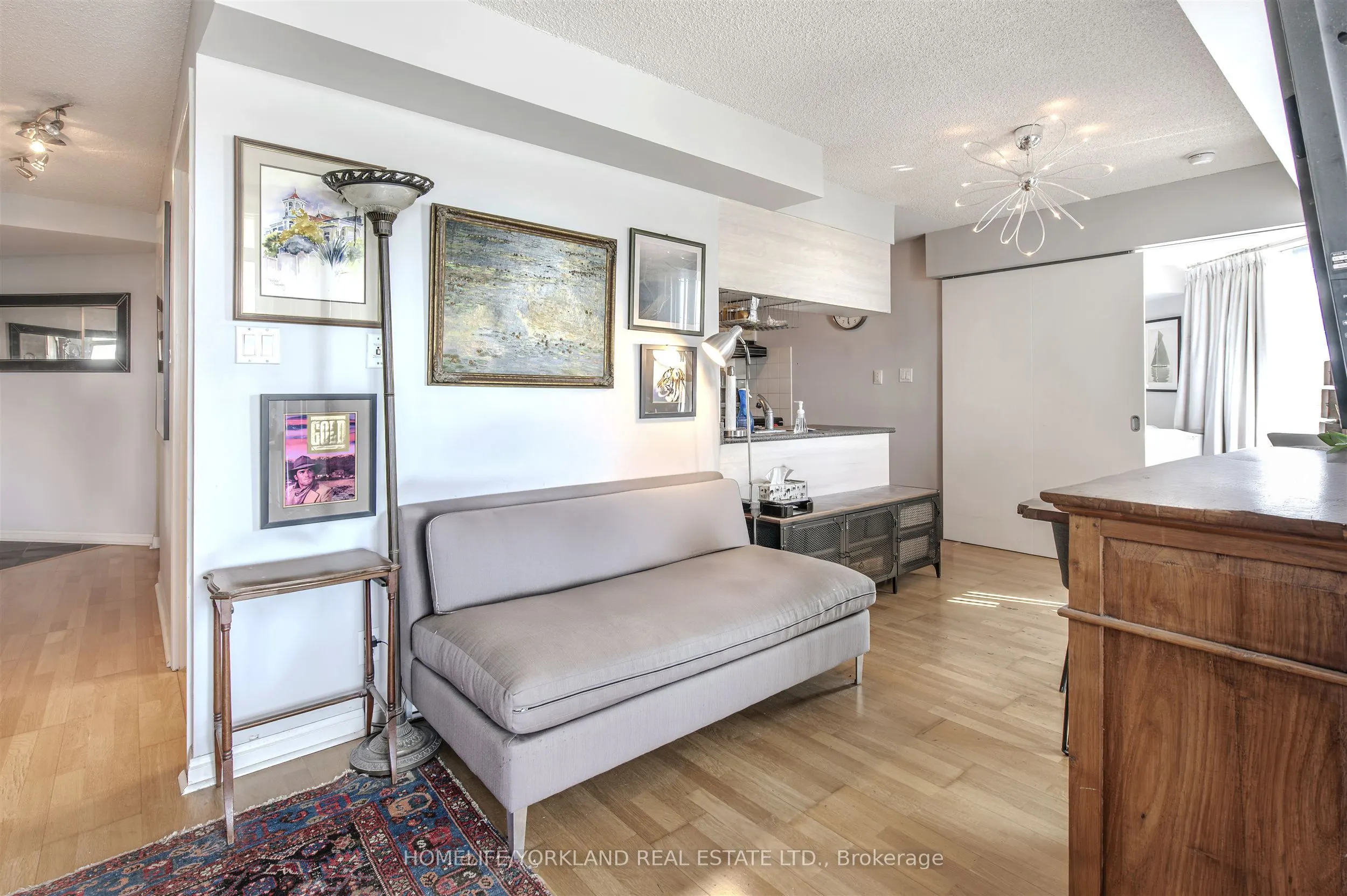 230 Queens Quay W, #323
