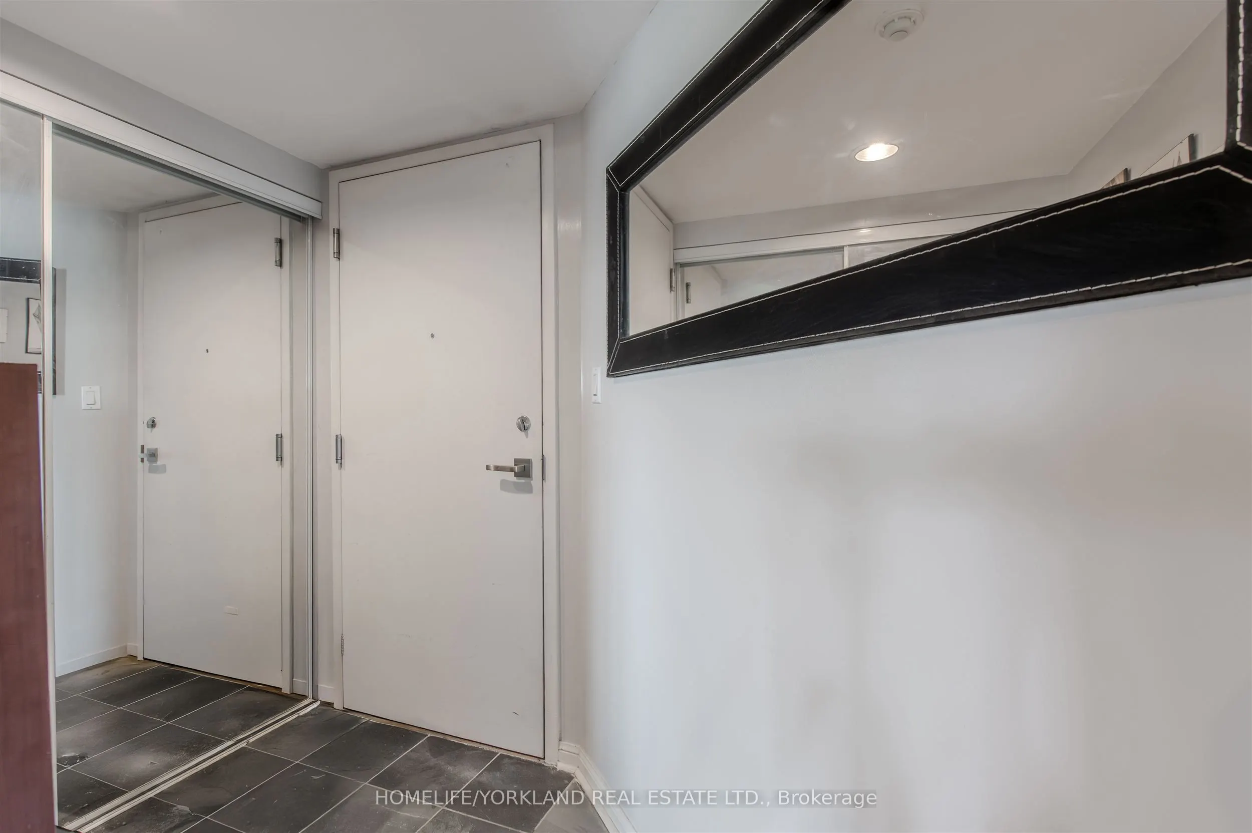 230 Queens Quay W, #323