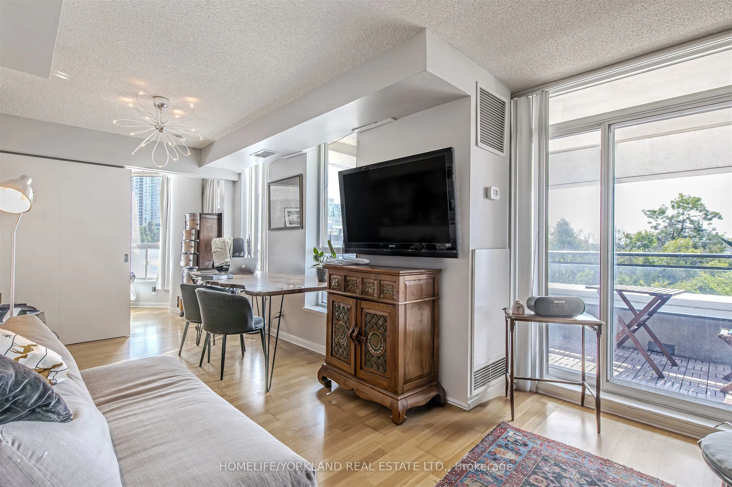 230 Queens Quay W, #323
