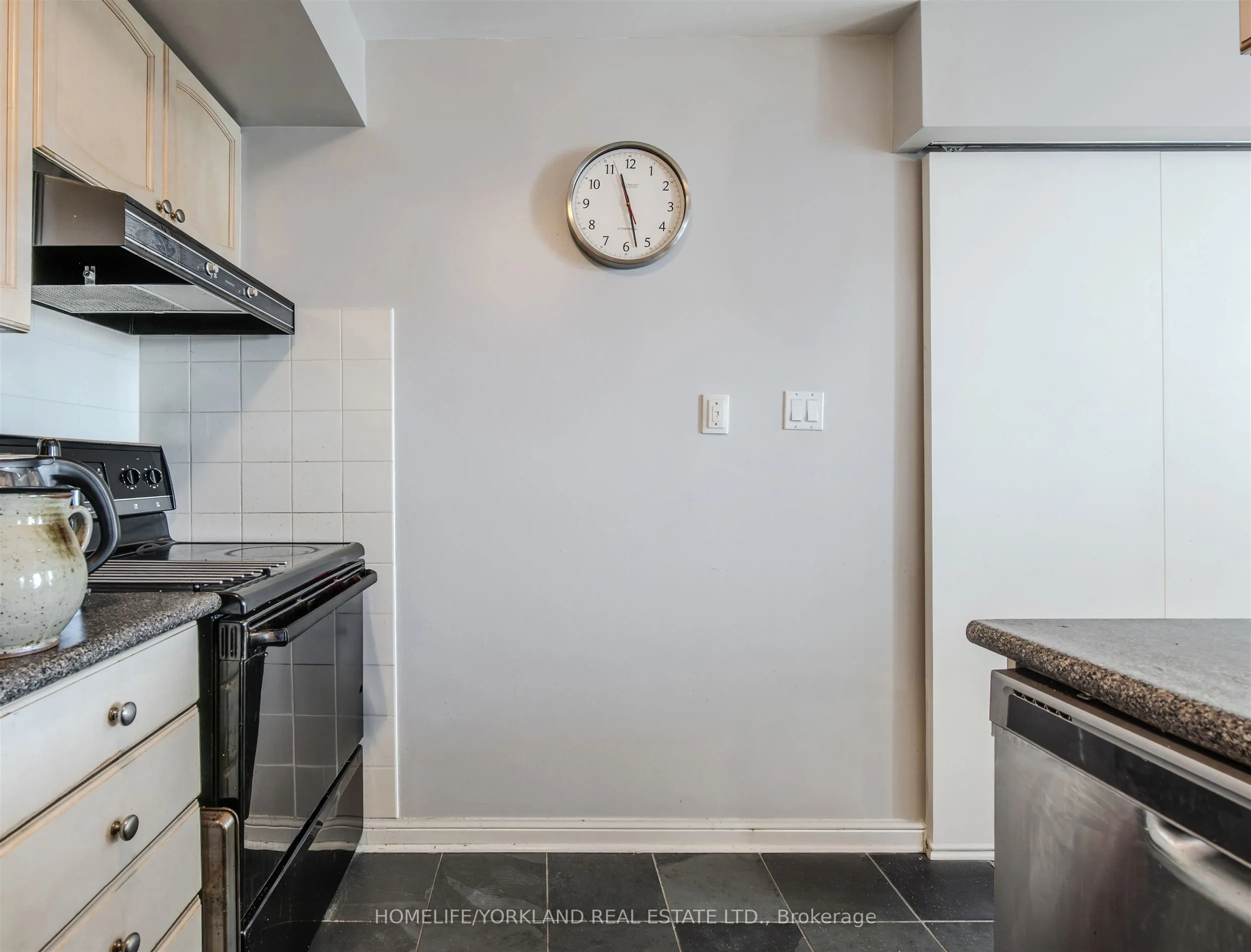 230 Queens Quay W, #323