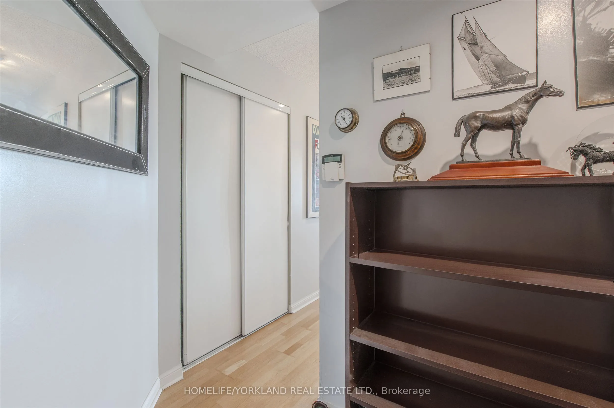 230 Queens Quay W, #323