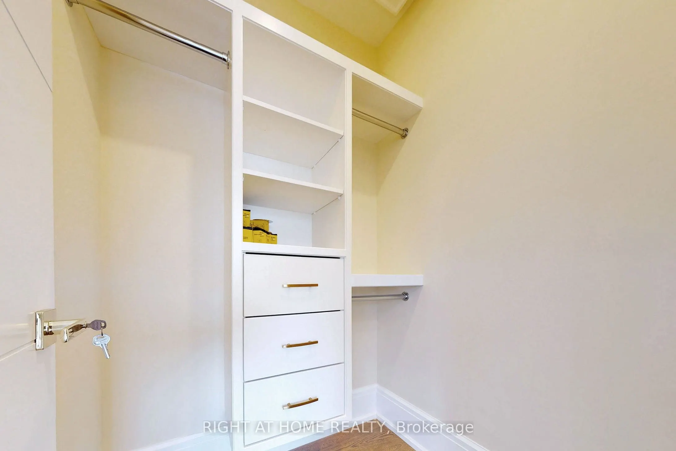 10 Jocelyn Crescent