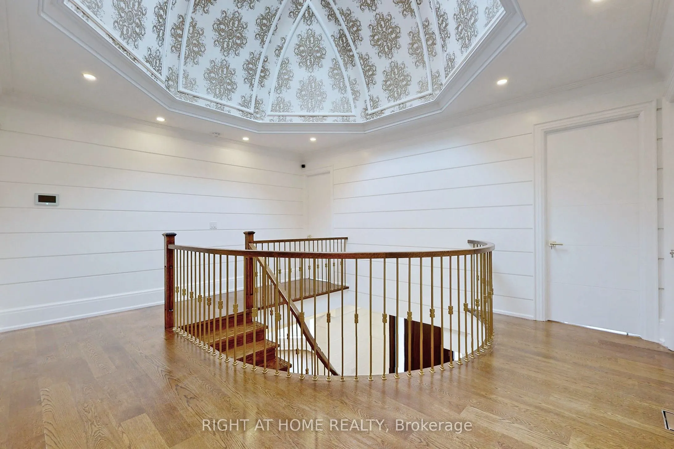 10 Jocelyn Crescent