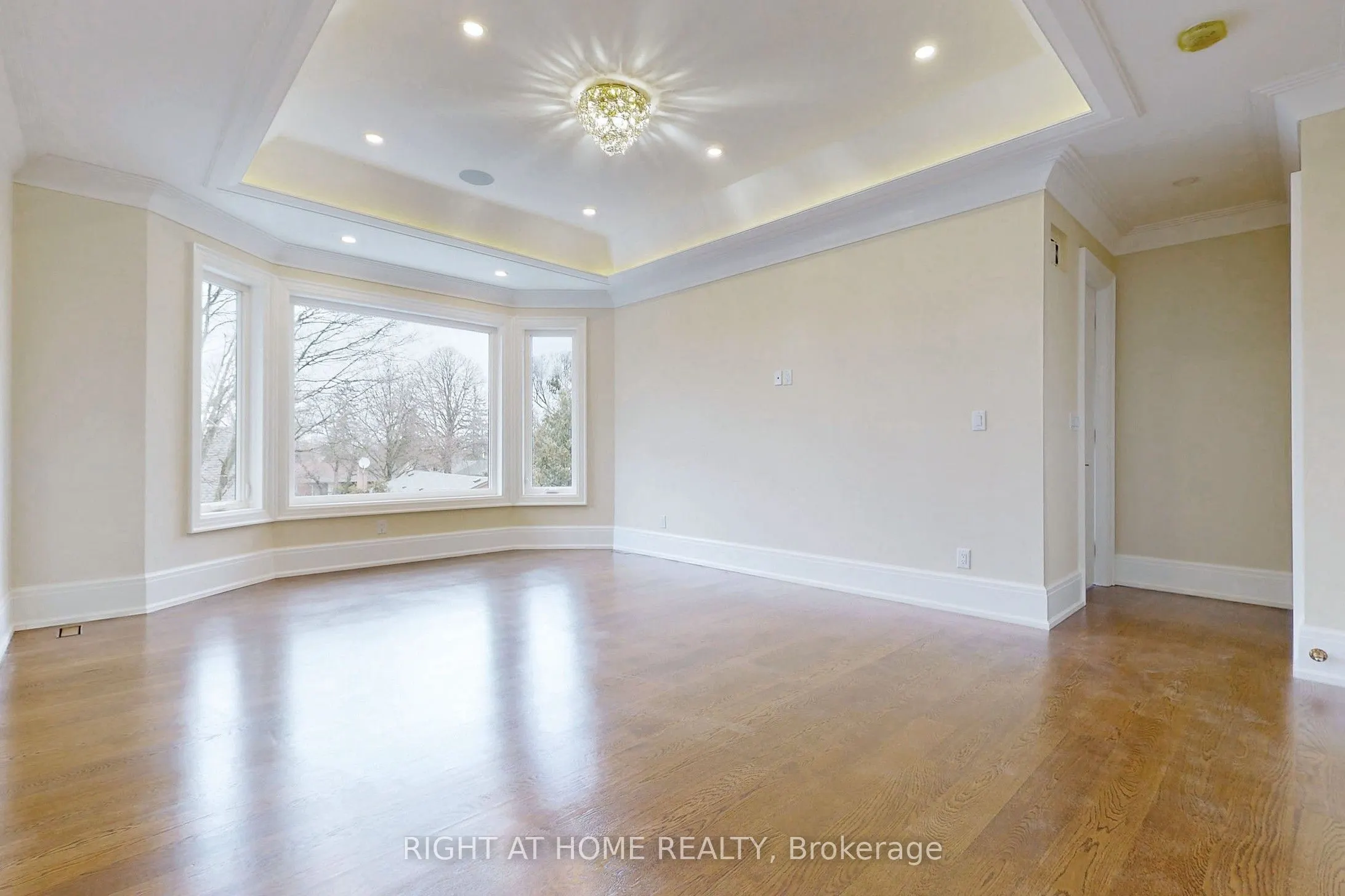 10 Jocelyn Crescent