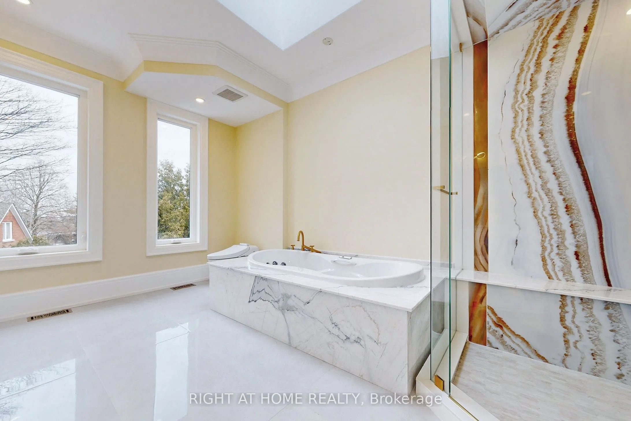 10 Jocelyn Crescent