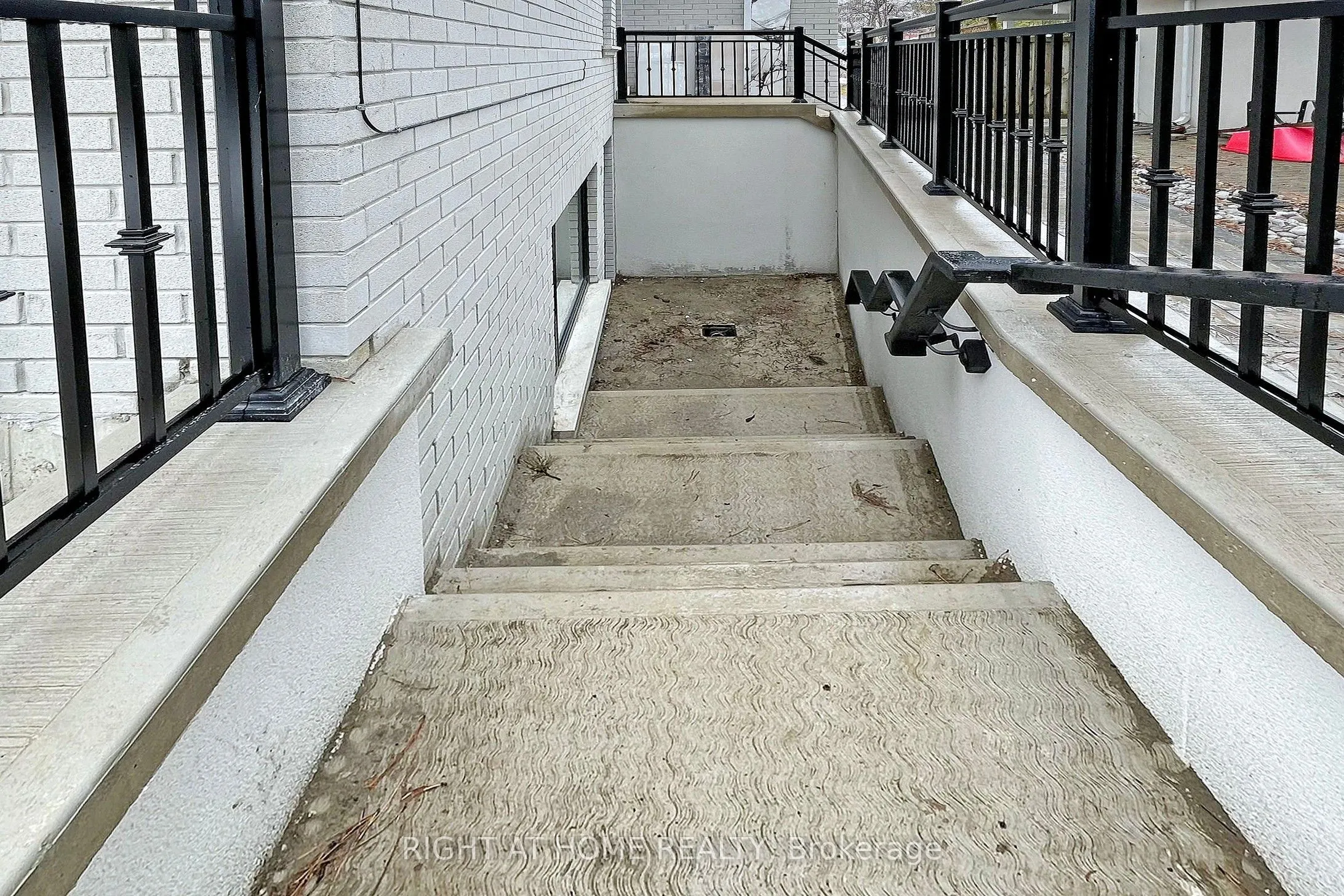 10 Jocelyn Crescent