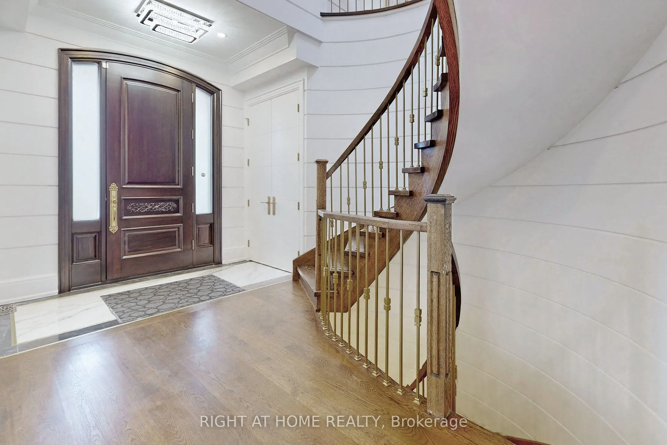 10 Jocelyn Crescent