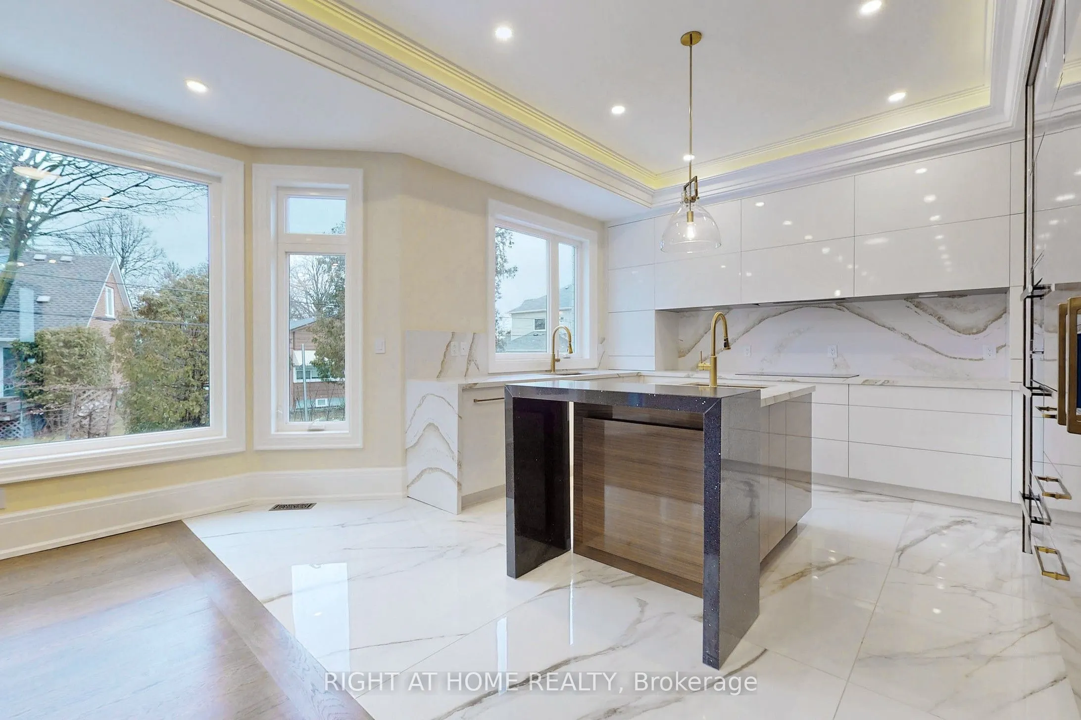 10 Jocelyn Crescent