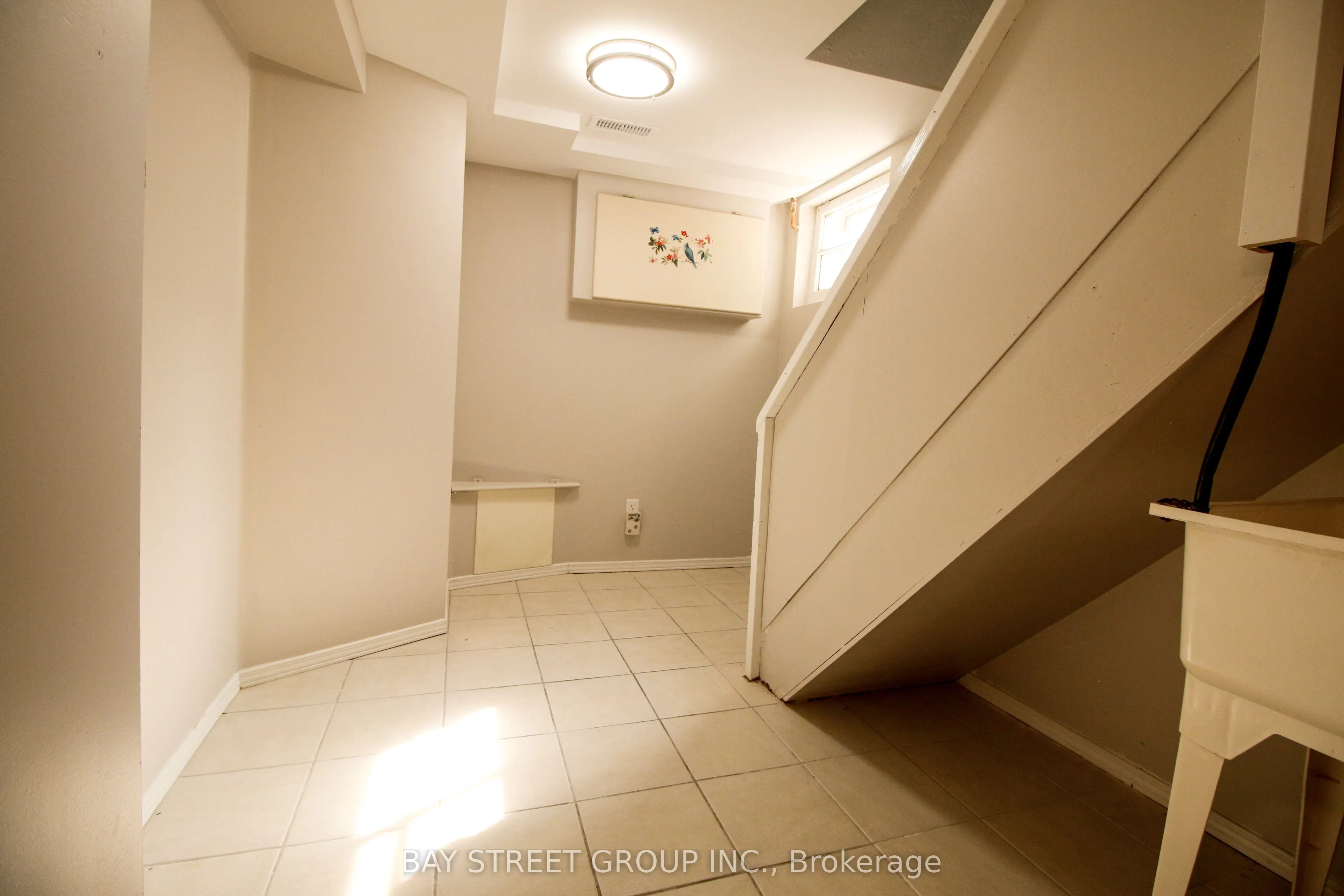946 Eglinton Avenue E