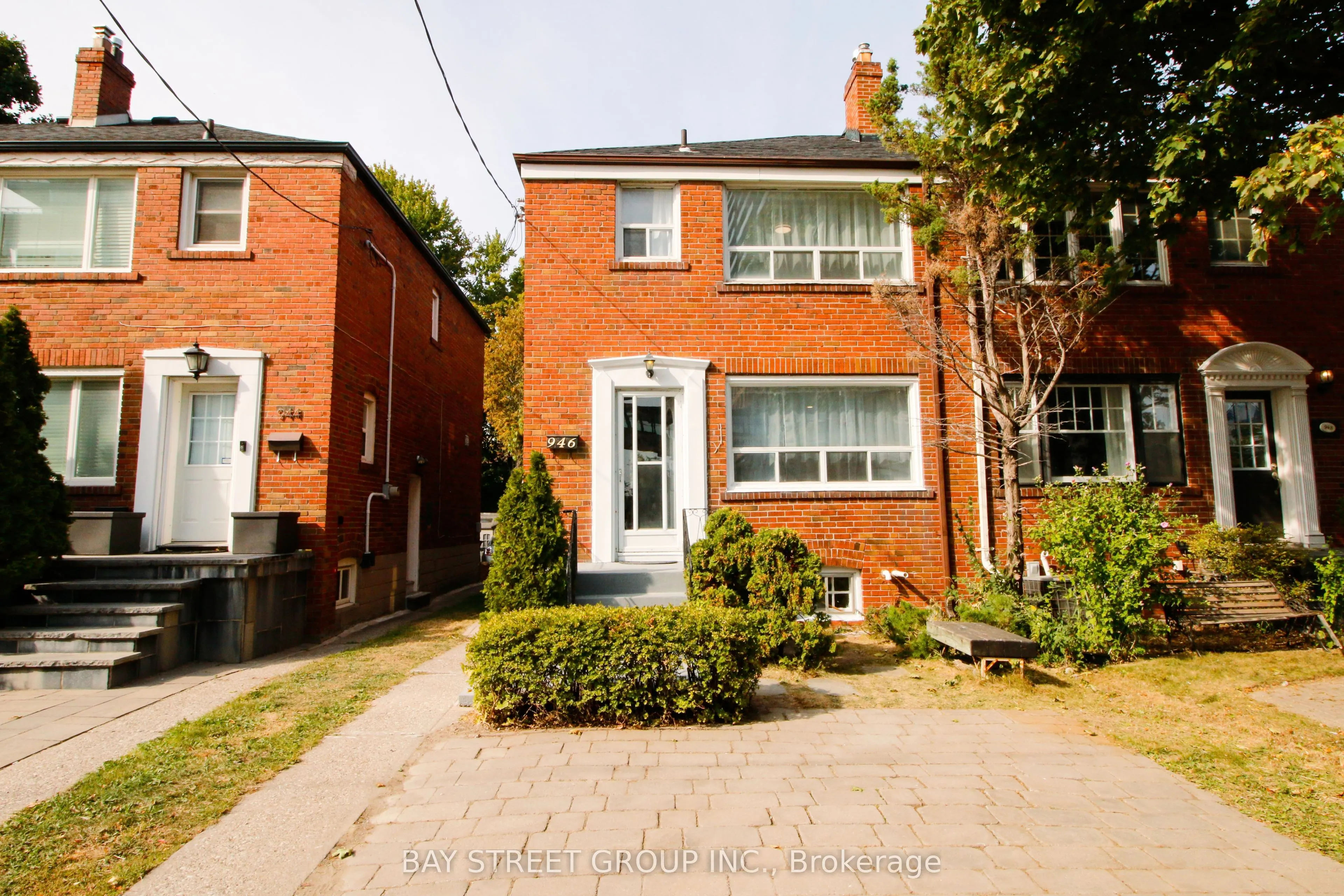 946 Eglinton Avenue E