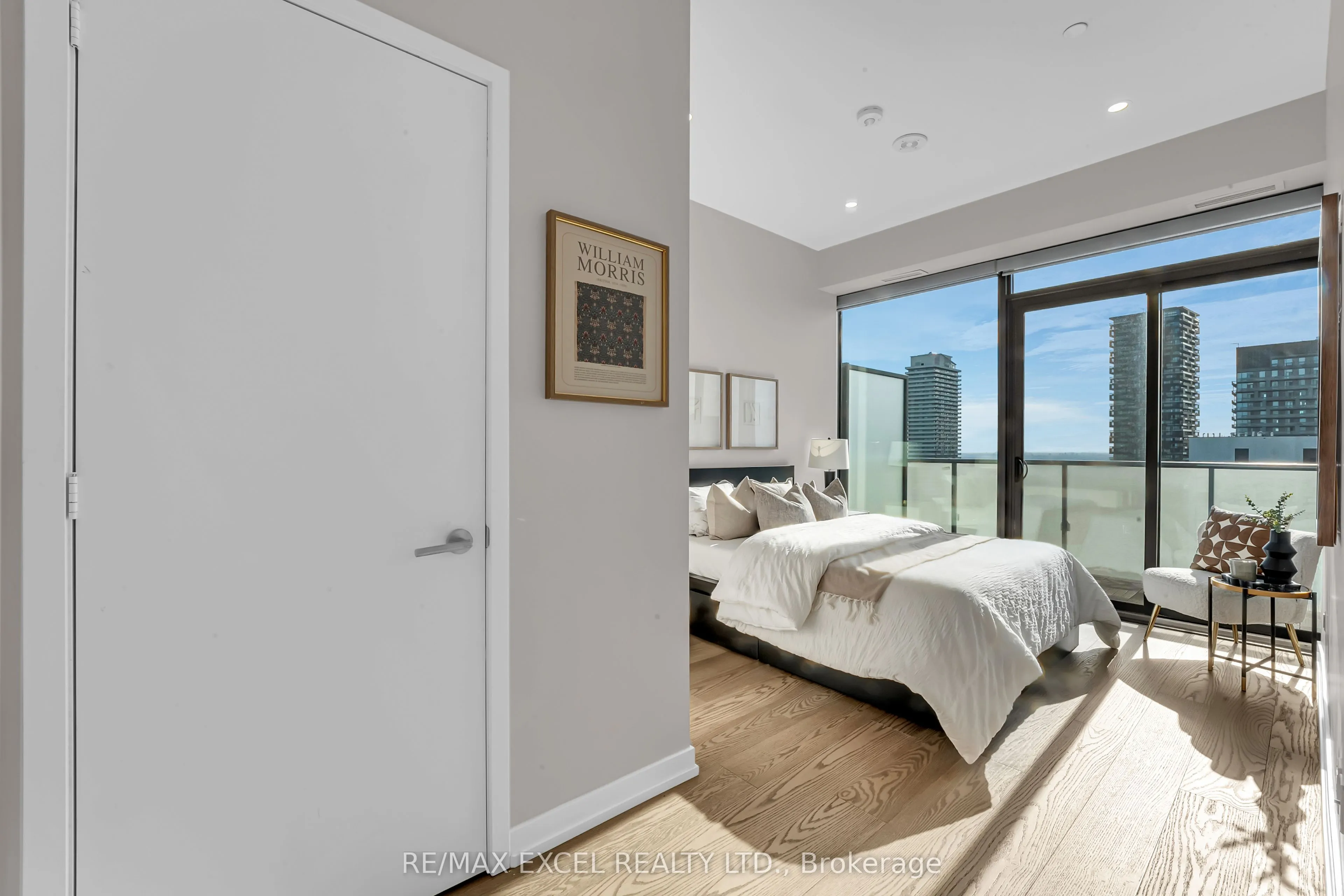 161 Roehampton Avenue, #PH01