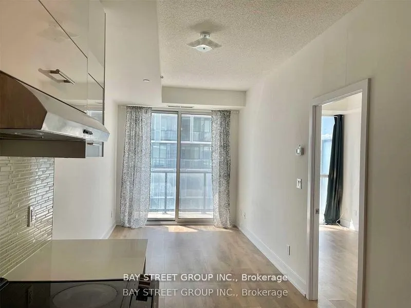 150 Fairview Mall Drive, #1204