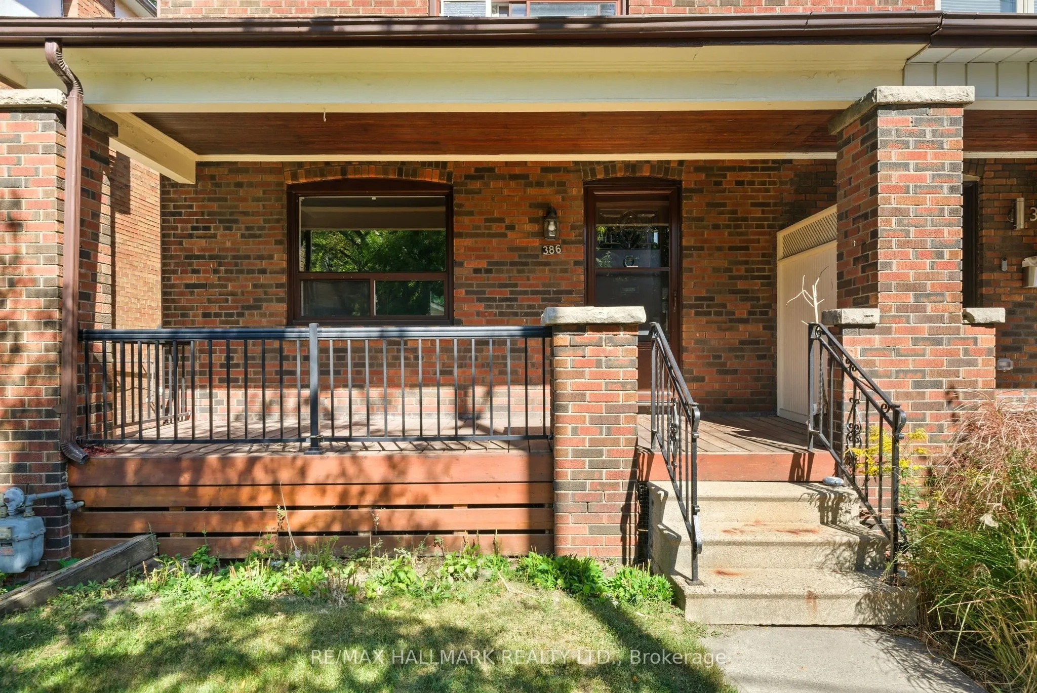 386 Belsize Drive