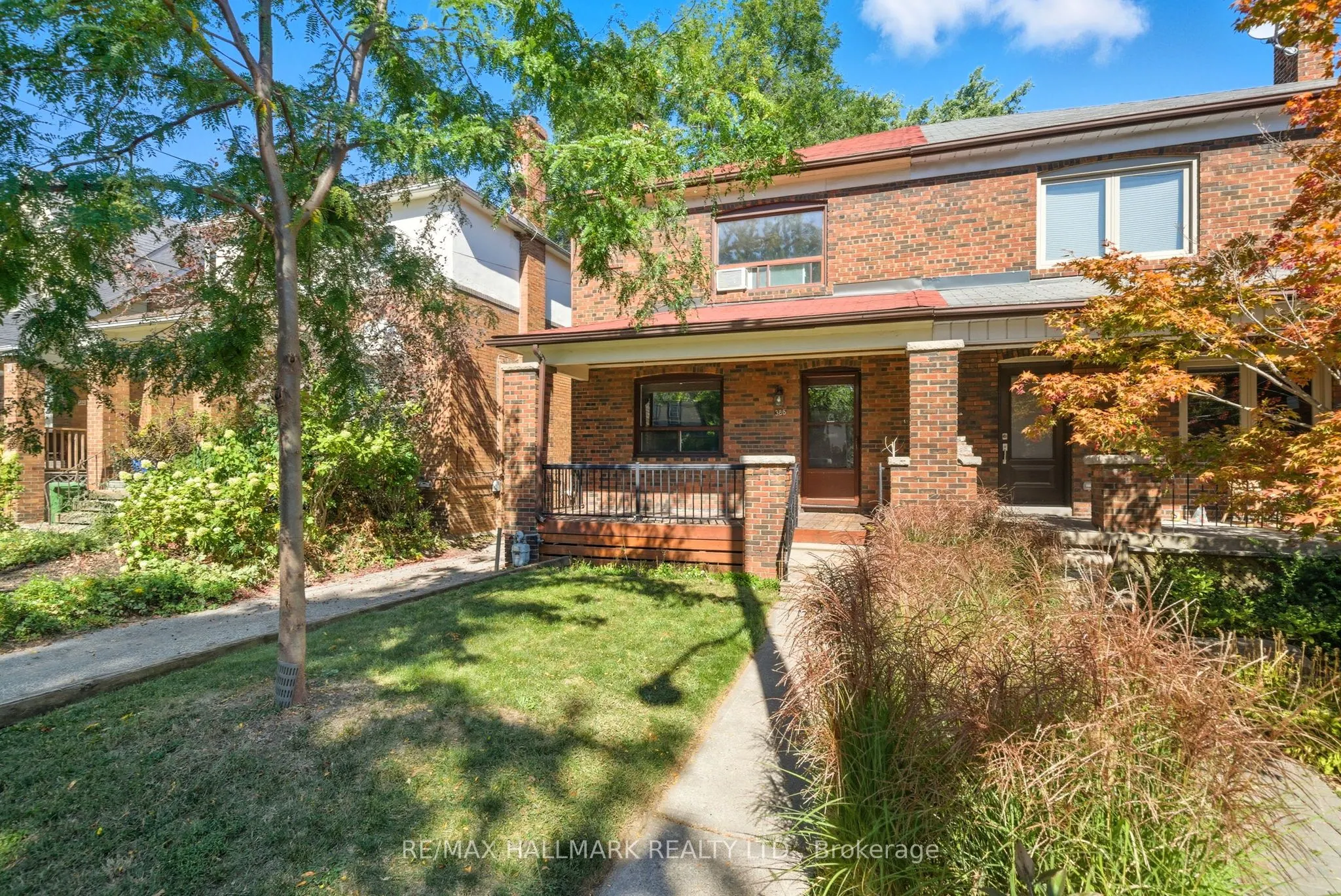 386 Belsize Drive