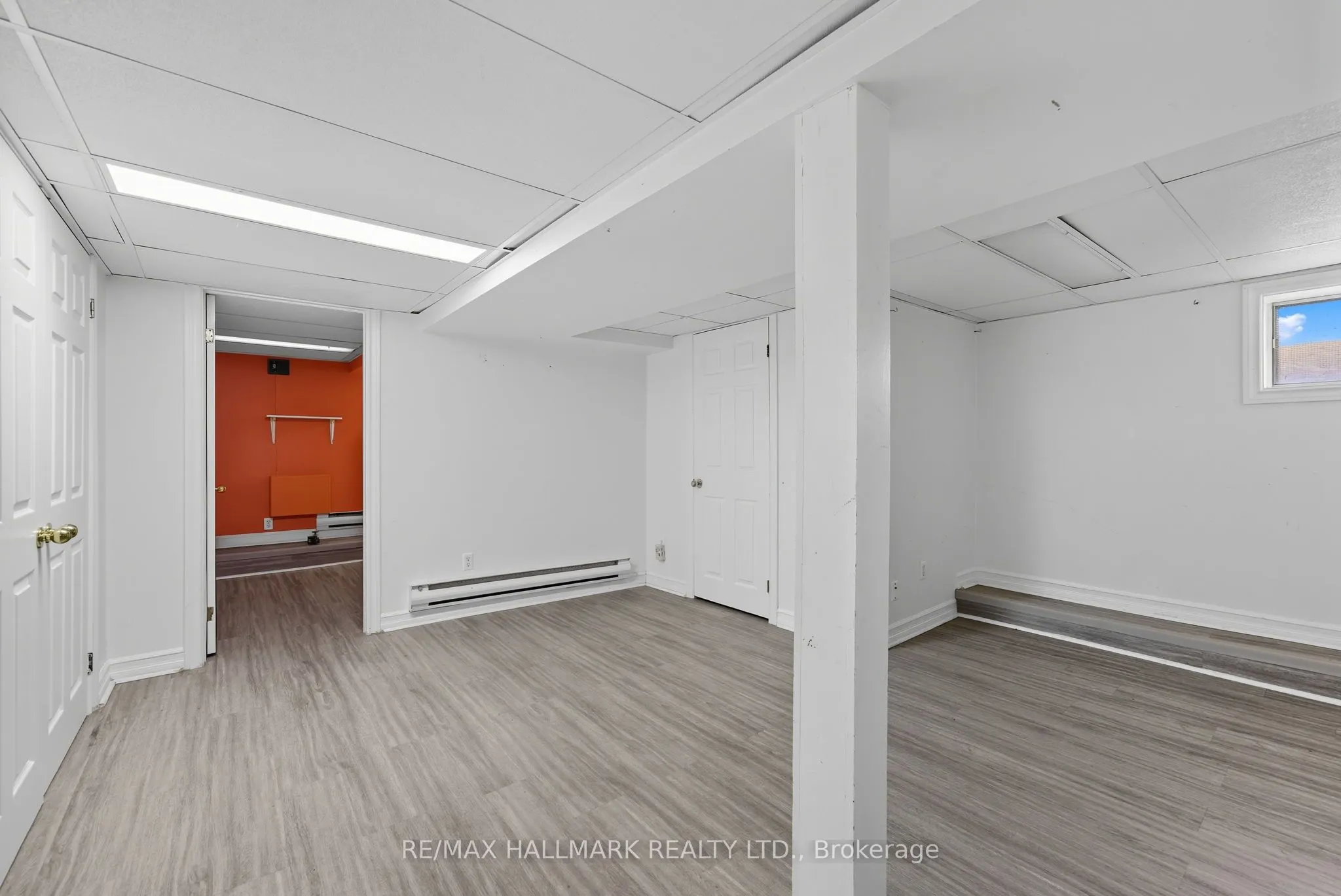 386 Belsize Drive