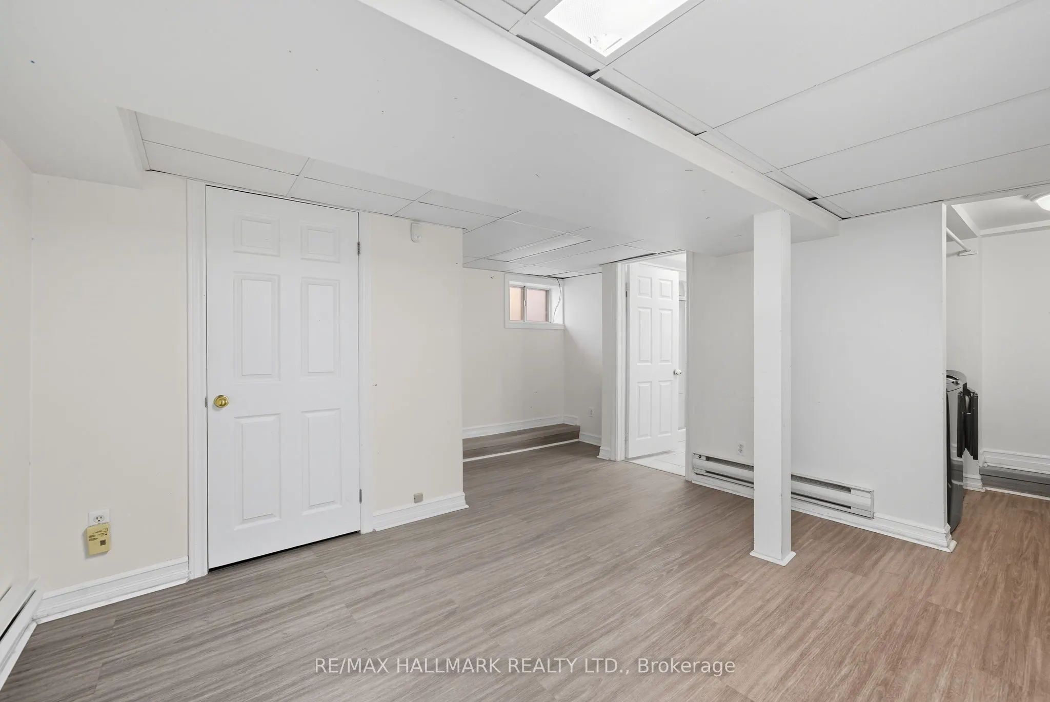 386 Belsize Drive