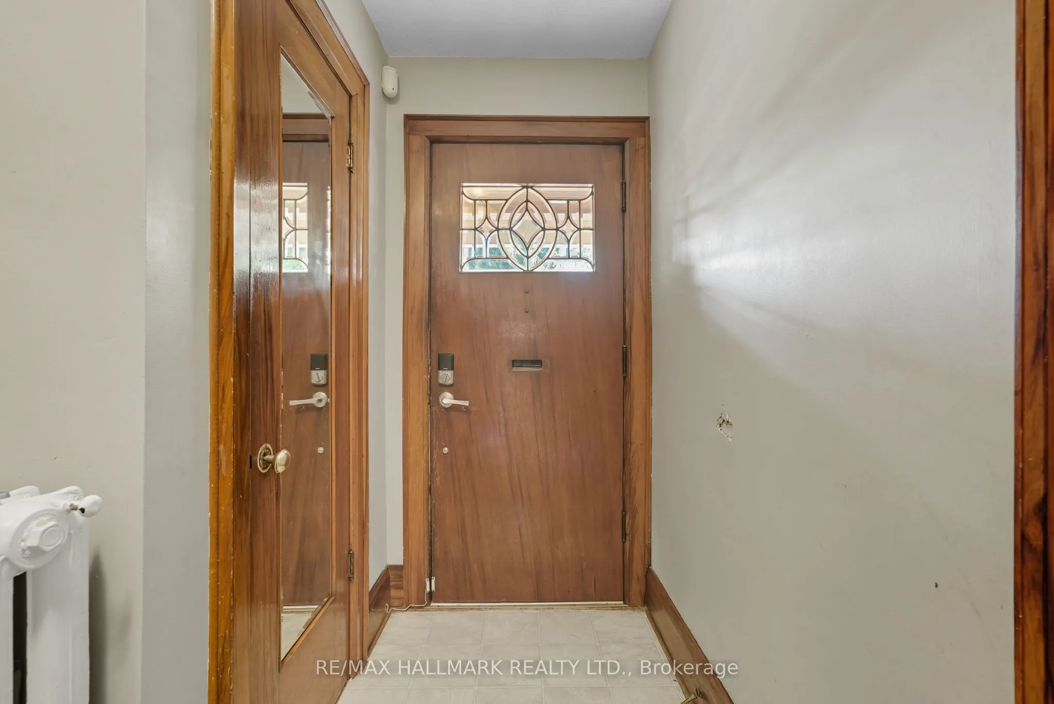 386 Belsize Drive