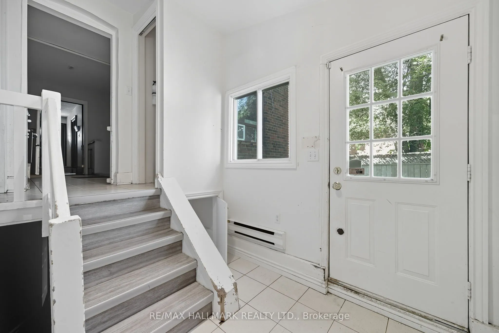386 Belsize Drive