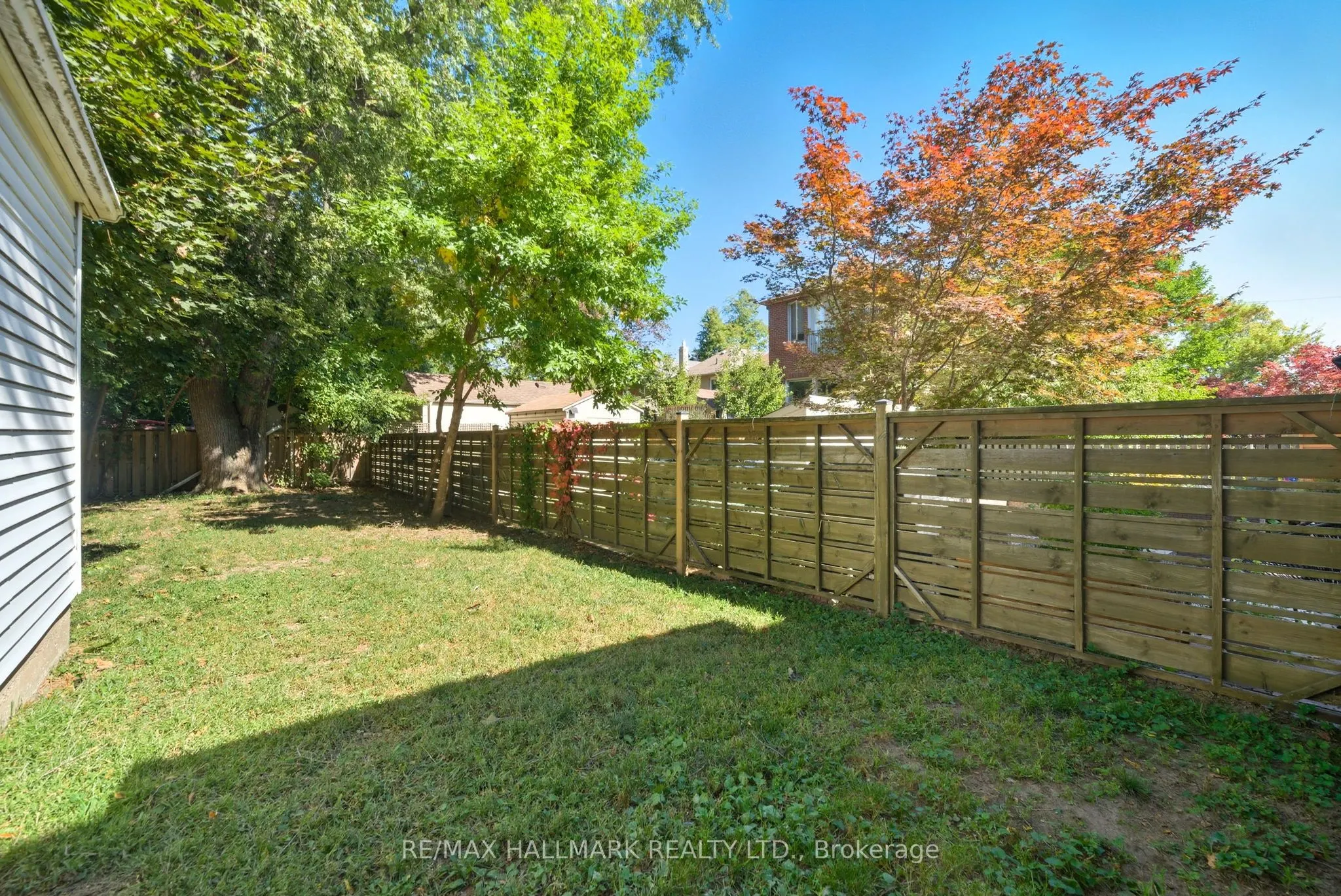 386 Belsize Drive