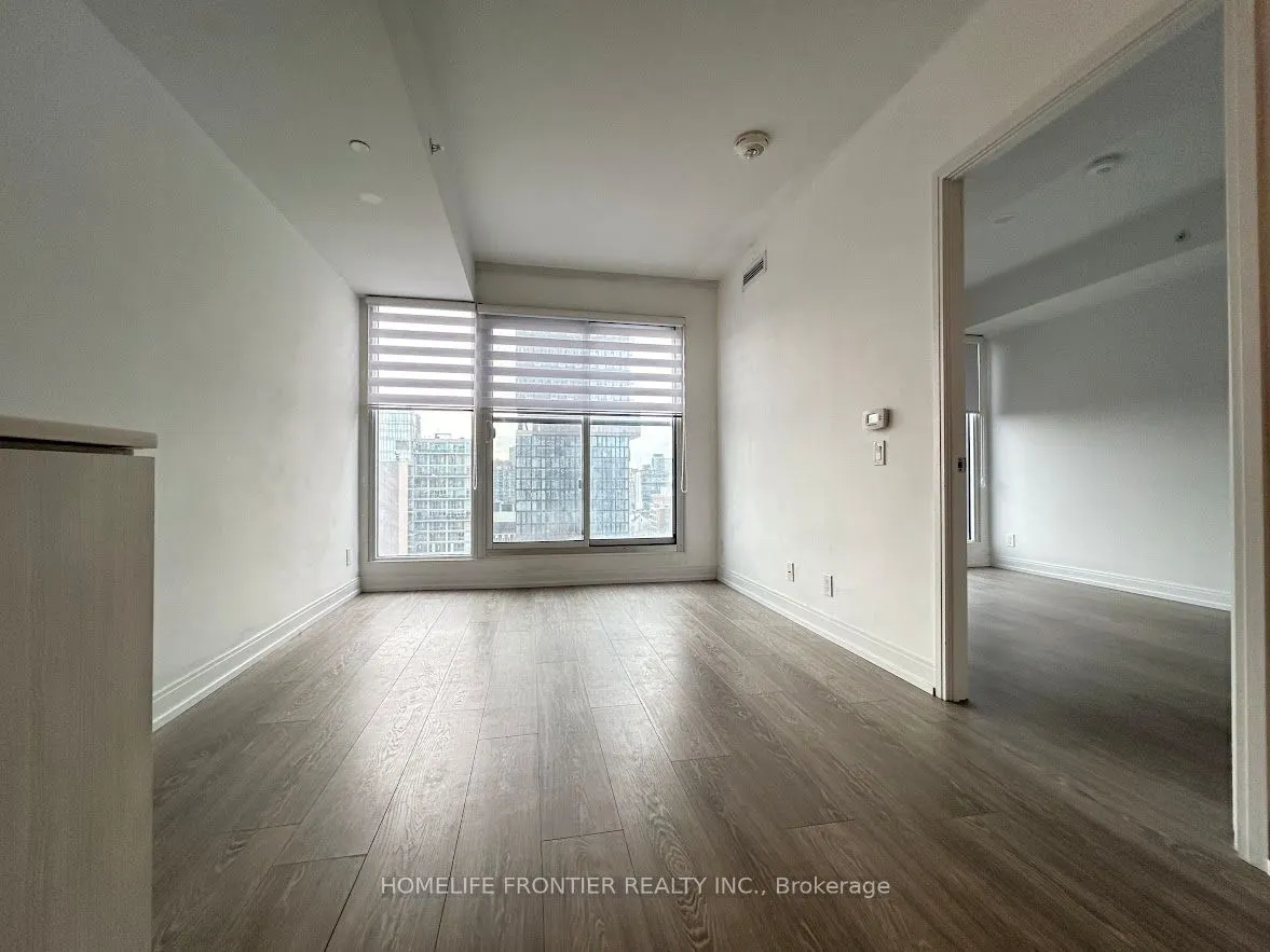 181 Dundas Street E, #906