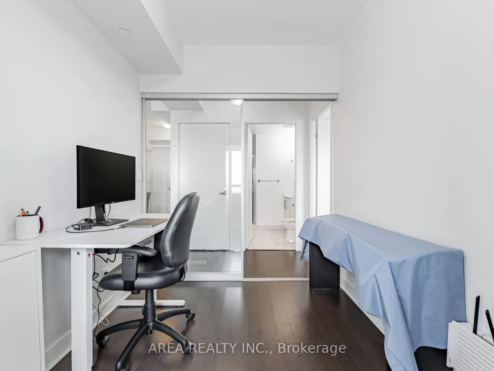 58 Orchard View Boulevard, #2001