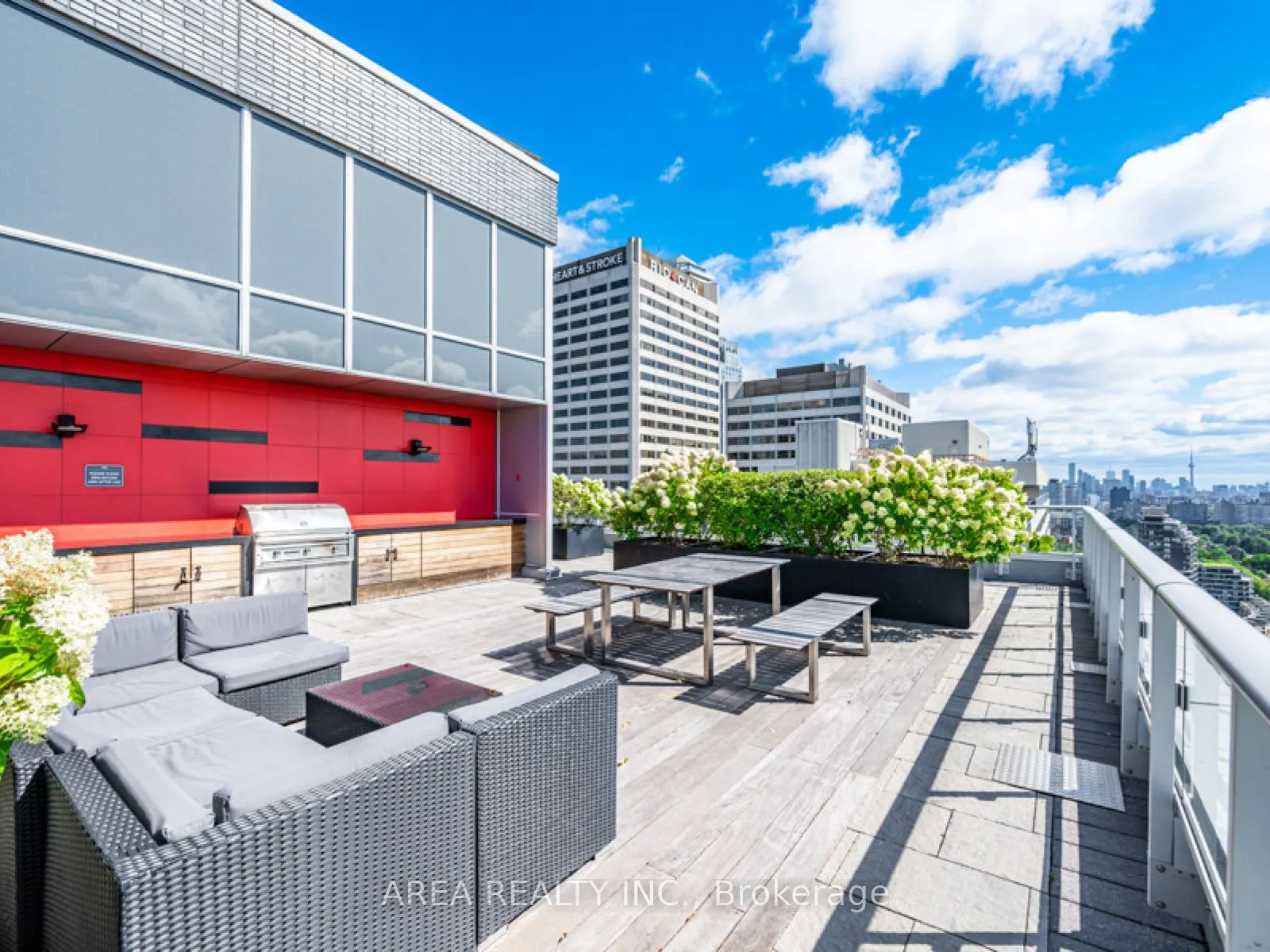 58 Orchard View Boulevard, #2001