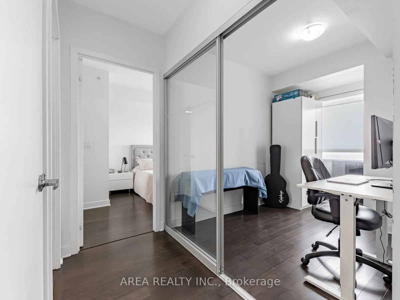 58 Orchard View Boulevard, #2001