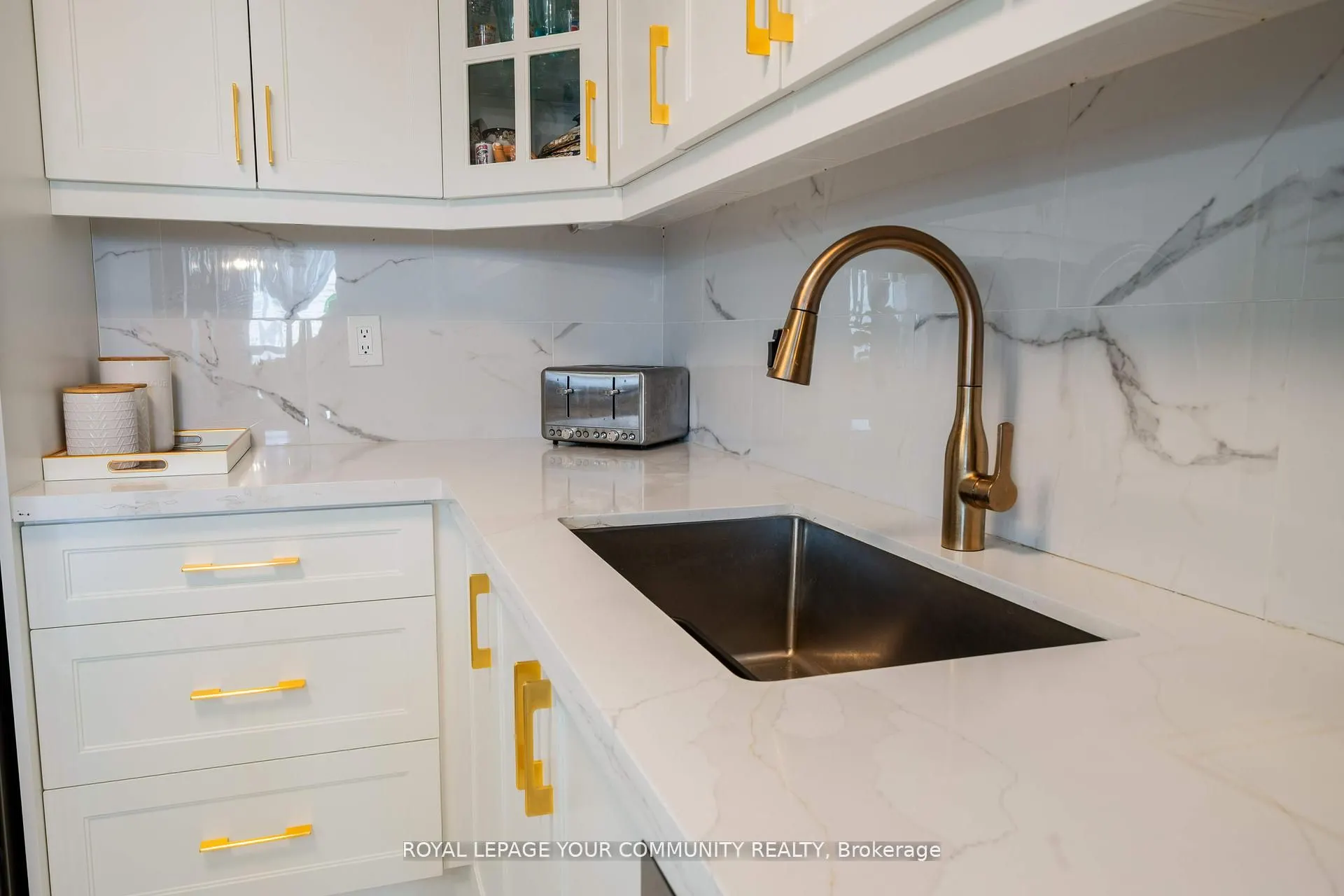 20 Edgecliff Golfway, #1218
