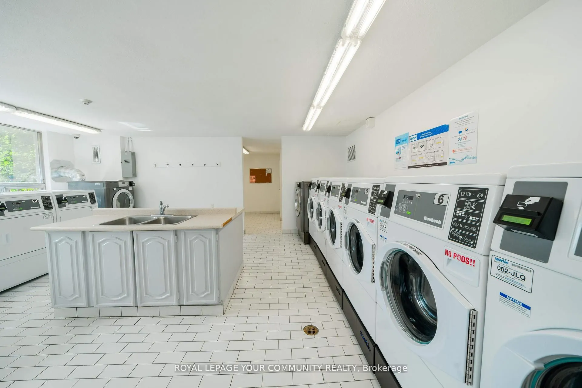 20 Edgecliff Golfway, #1218