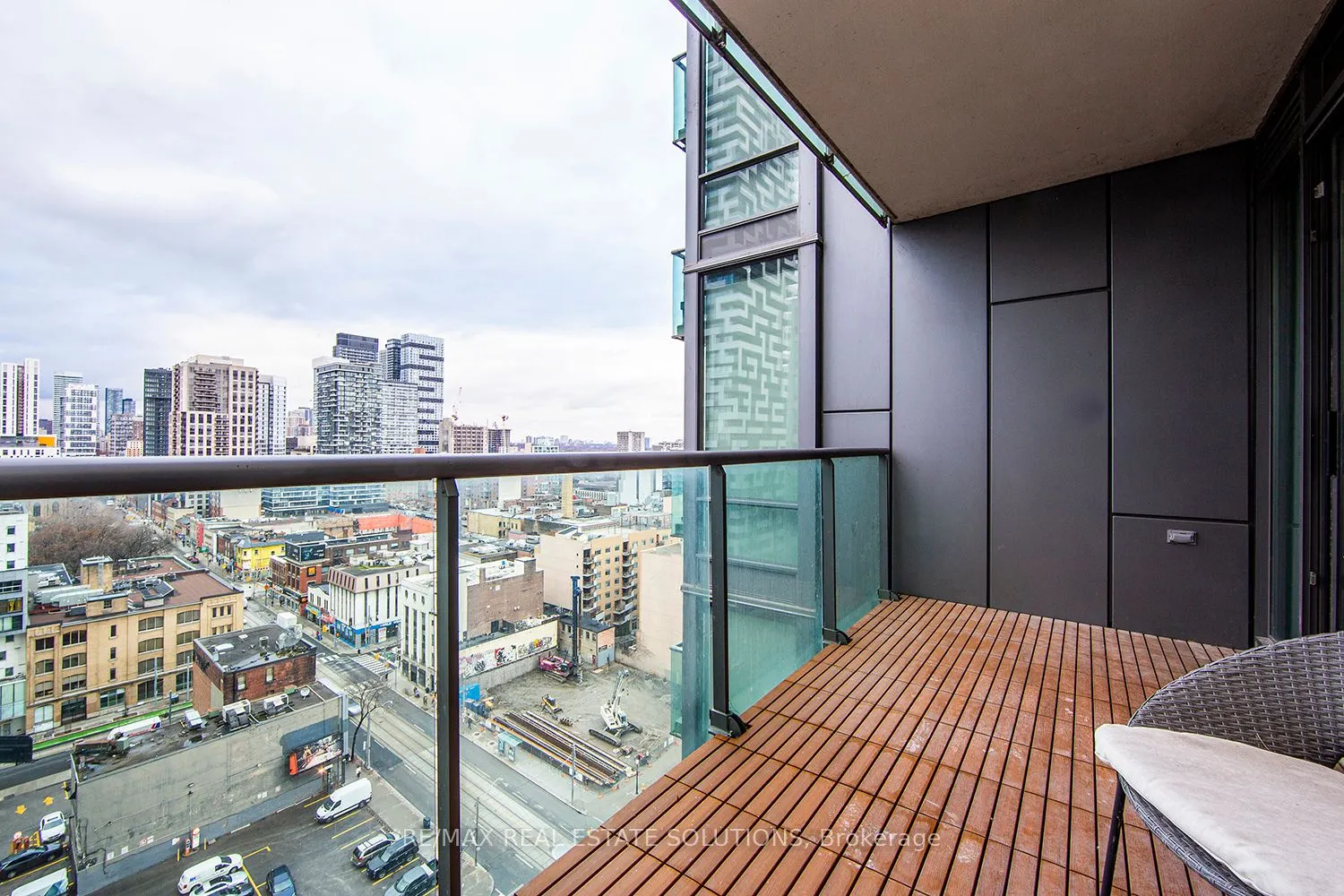 33 Lombard Street, #1603