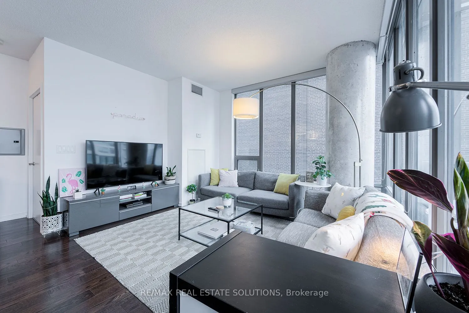 33 Lombard Street, #1603